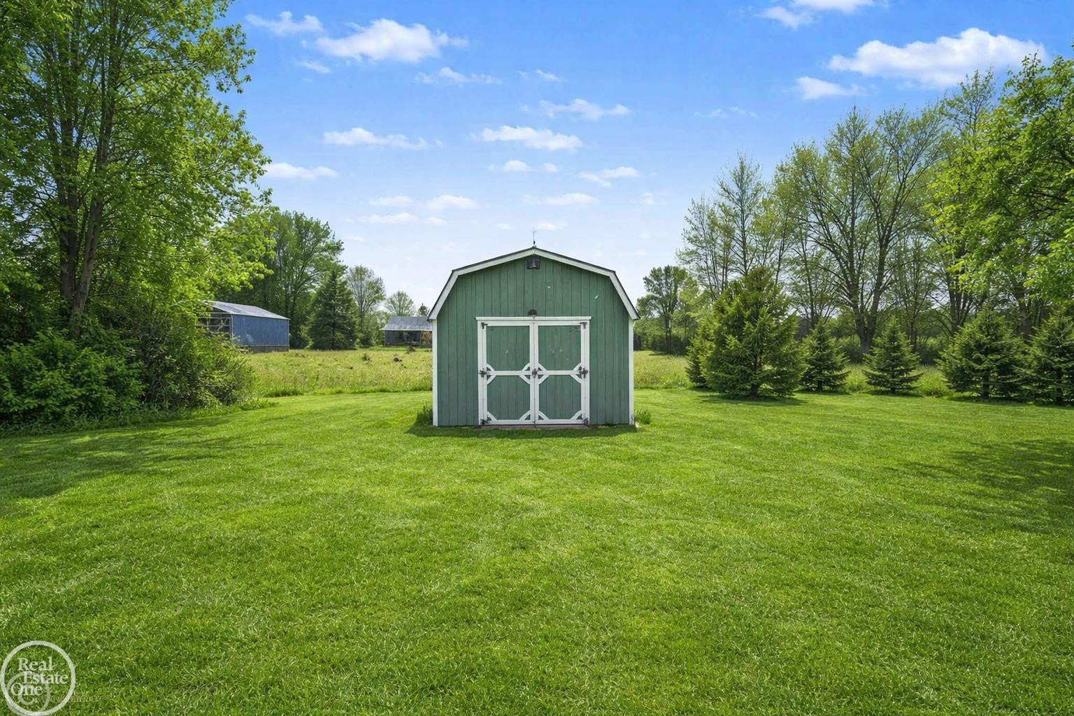 10151 CANADA Road, Birch Run, MI 48415 — Photo 15
