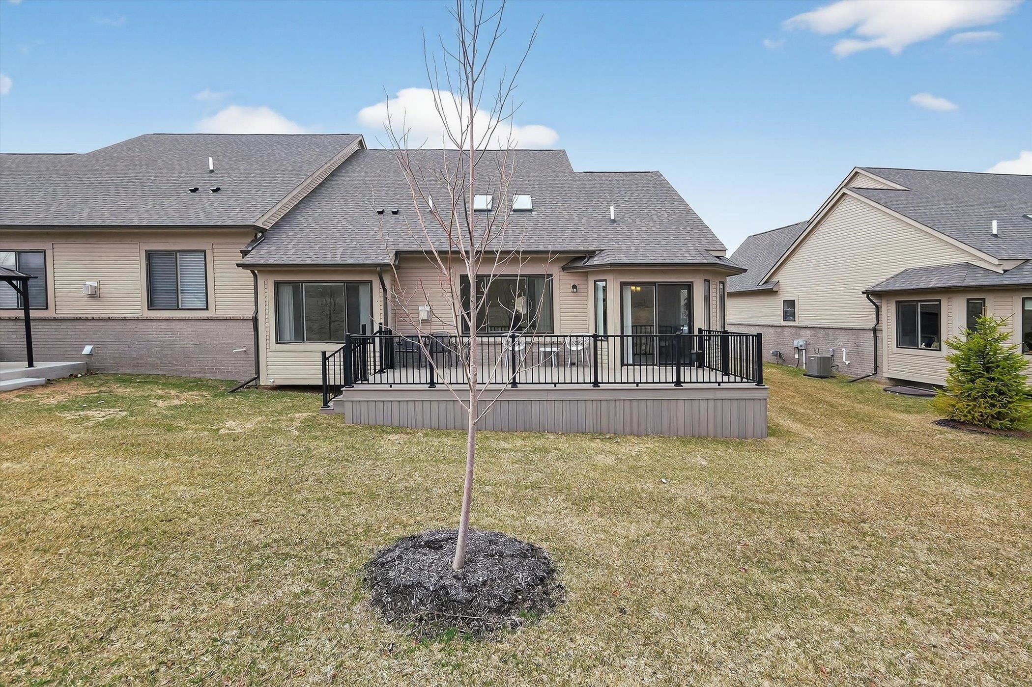 660 Brookstone Drive, Oxford, MI 48371 — Photo 43