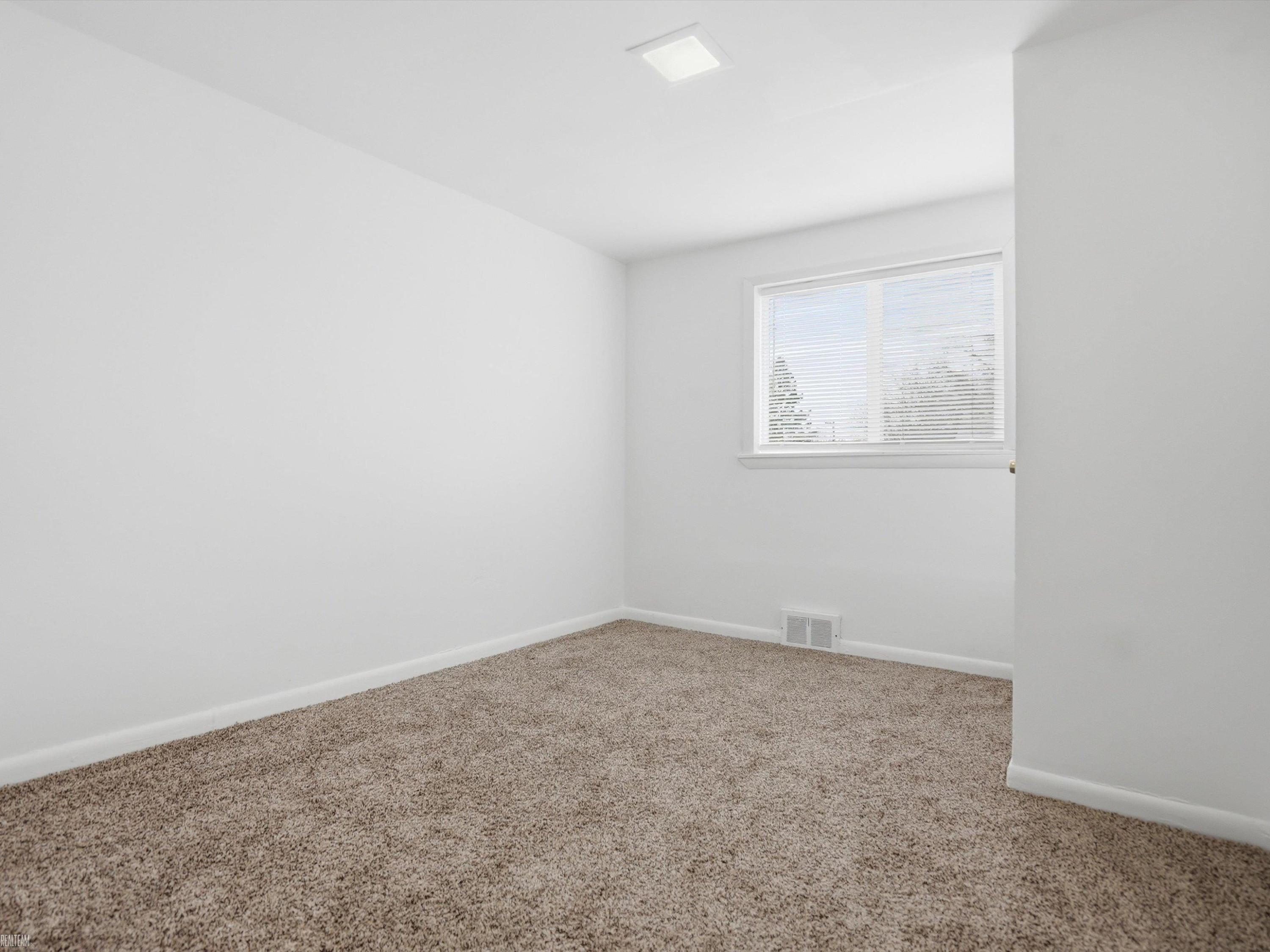 11083 Ford Avenue, Warren, MI 48089 — Photo 24