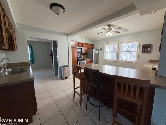 5250 Woodland Lane, MI — Photo 3