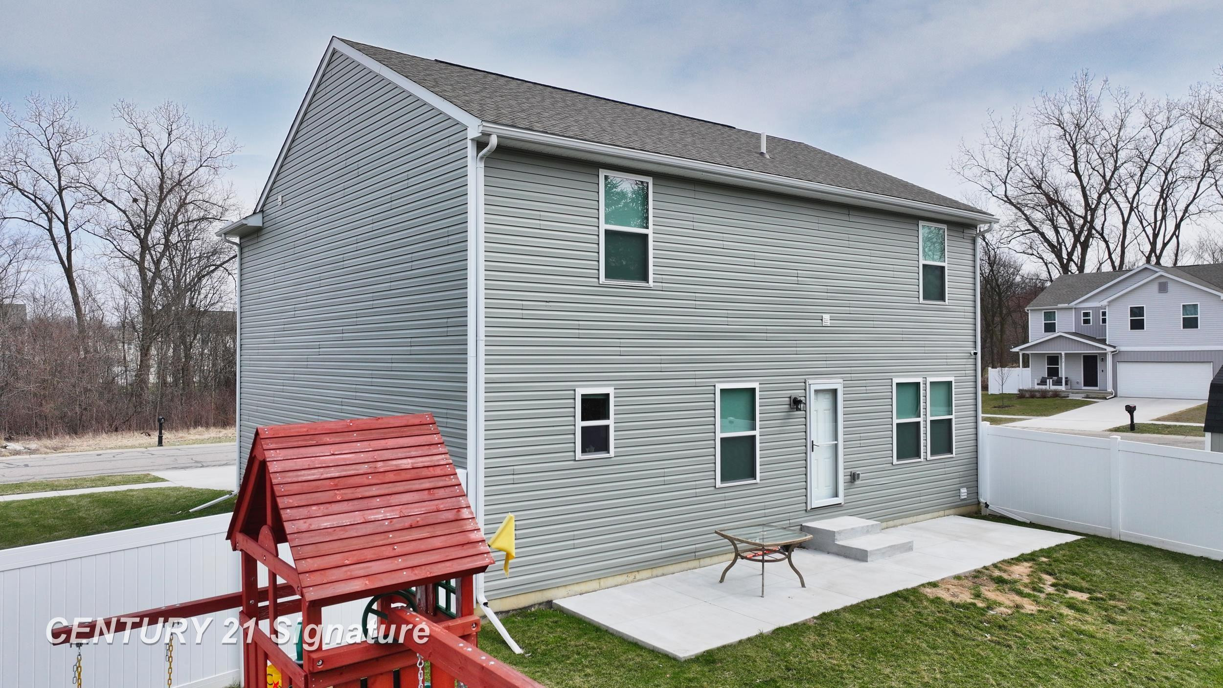 2294 Legacy Drive, Burton, MI 48519 — Photo 5