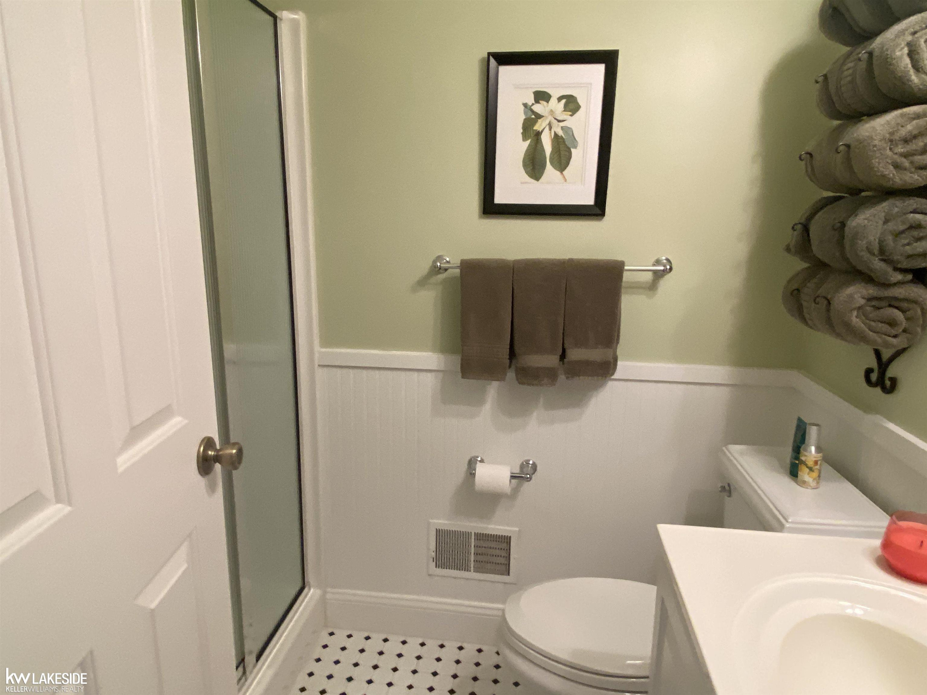 7072 Oak Bluff Drive, Caseville, MI 48725 — Photo 18