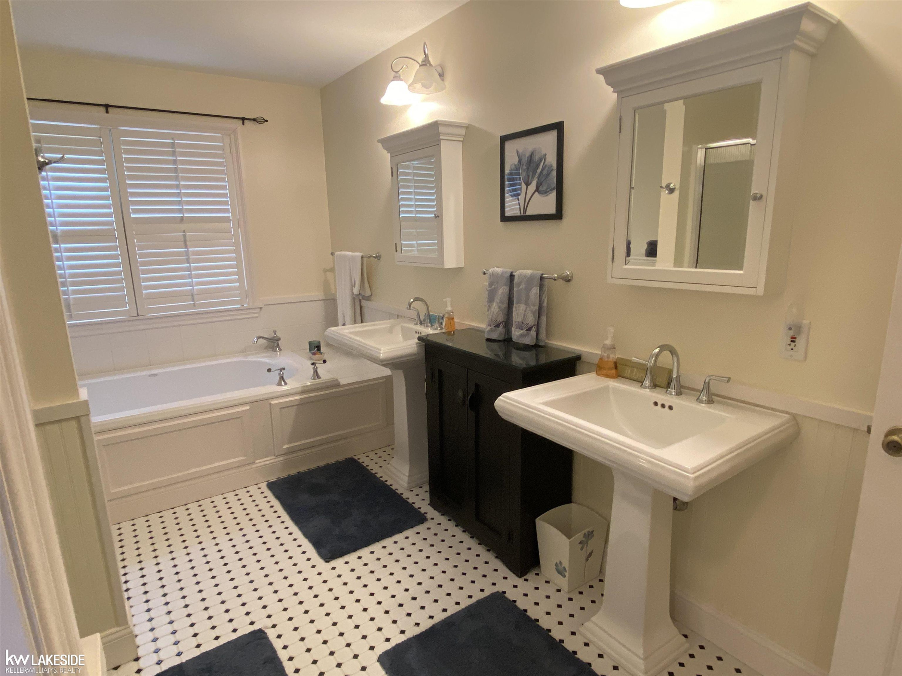 7072 Oak Bluff Drive, Caseville, MI 48725 — Photo 26