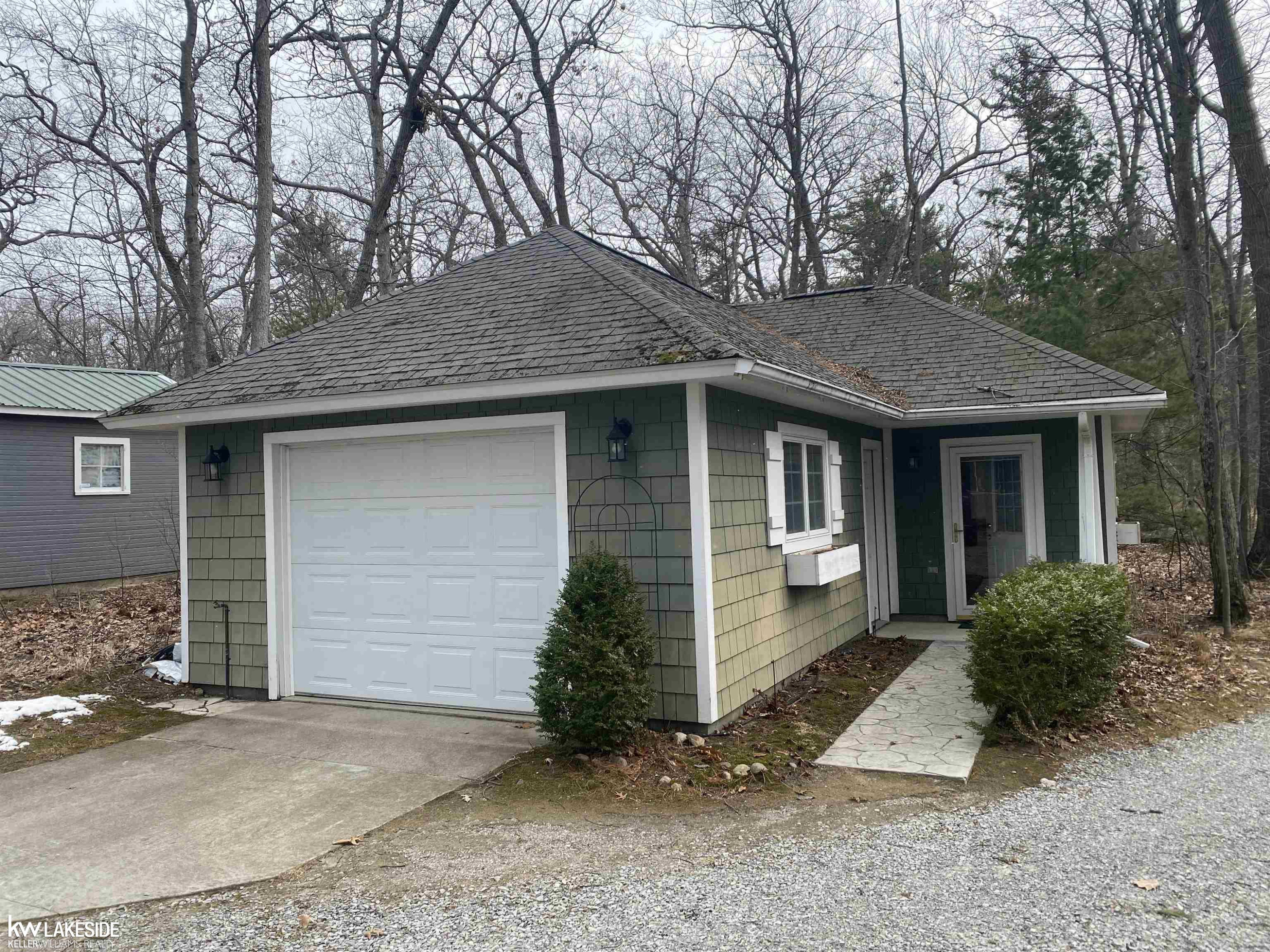 7072 Oak Bluff Drive, Caseville, MI 48725 — Photo 30