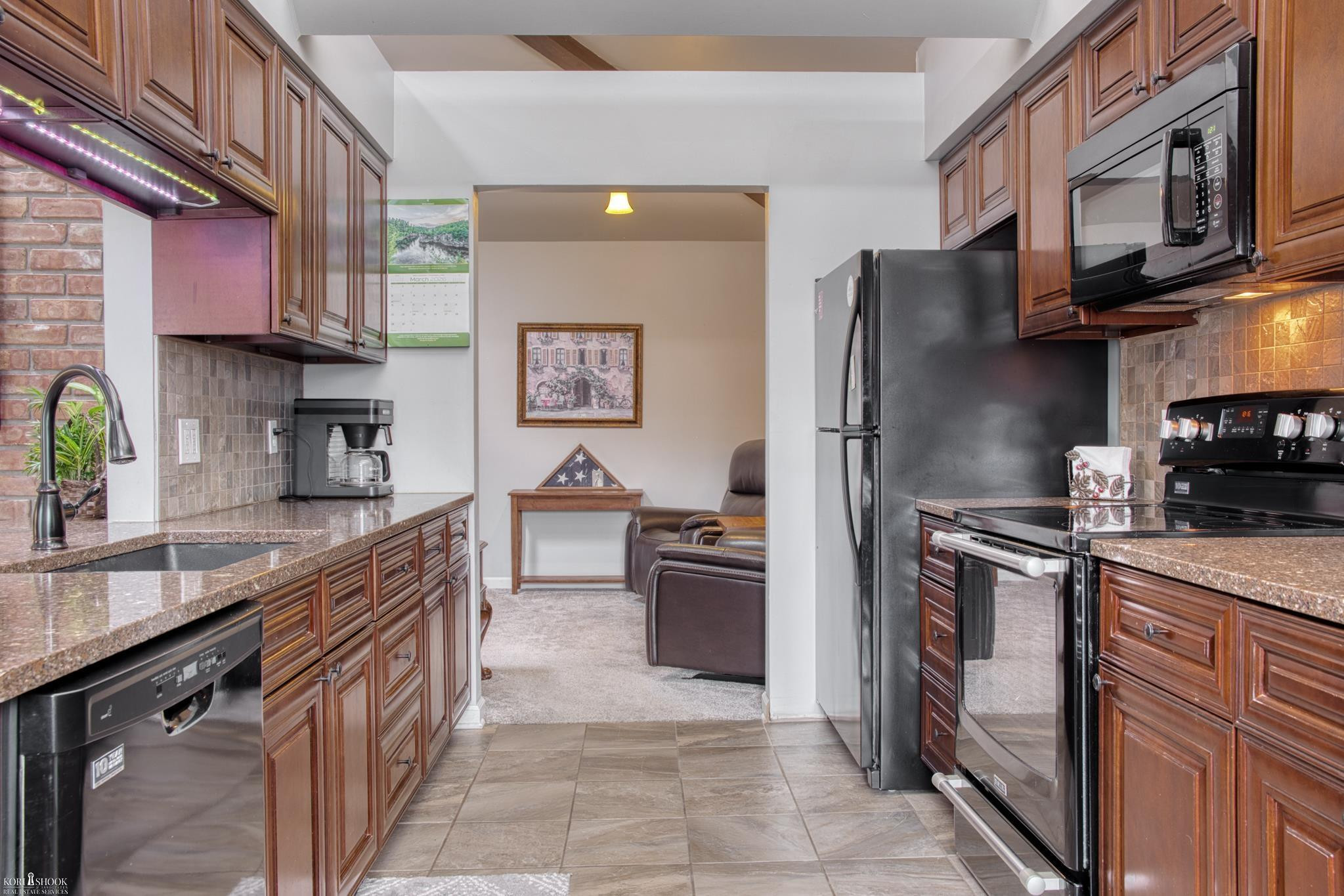 1532 Alta Vista Drive, Owosso, MI 48867 — Photo 8
