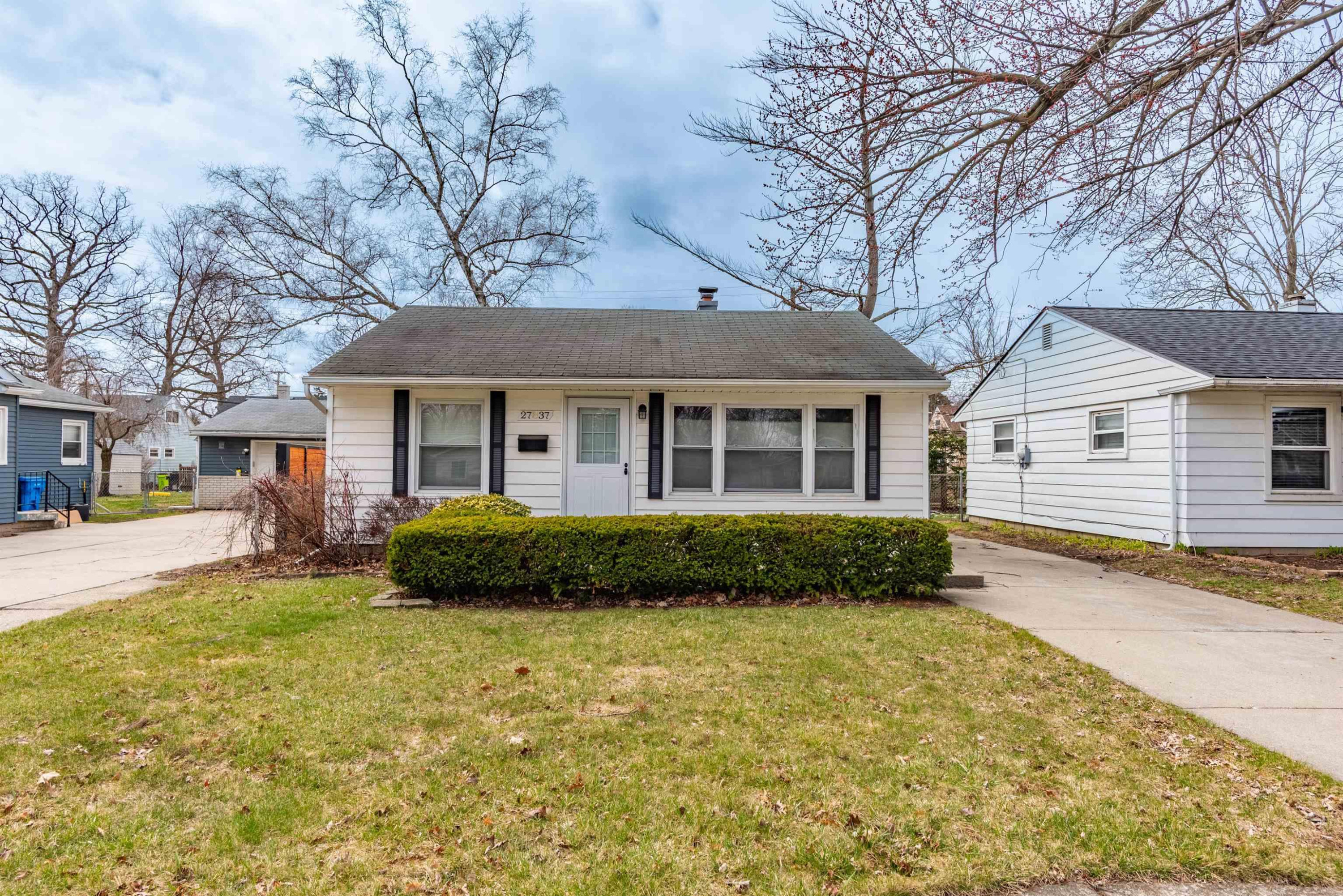 27837 Lenox Avenue, Madison Heights, MI 48071 — front exterior