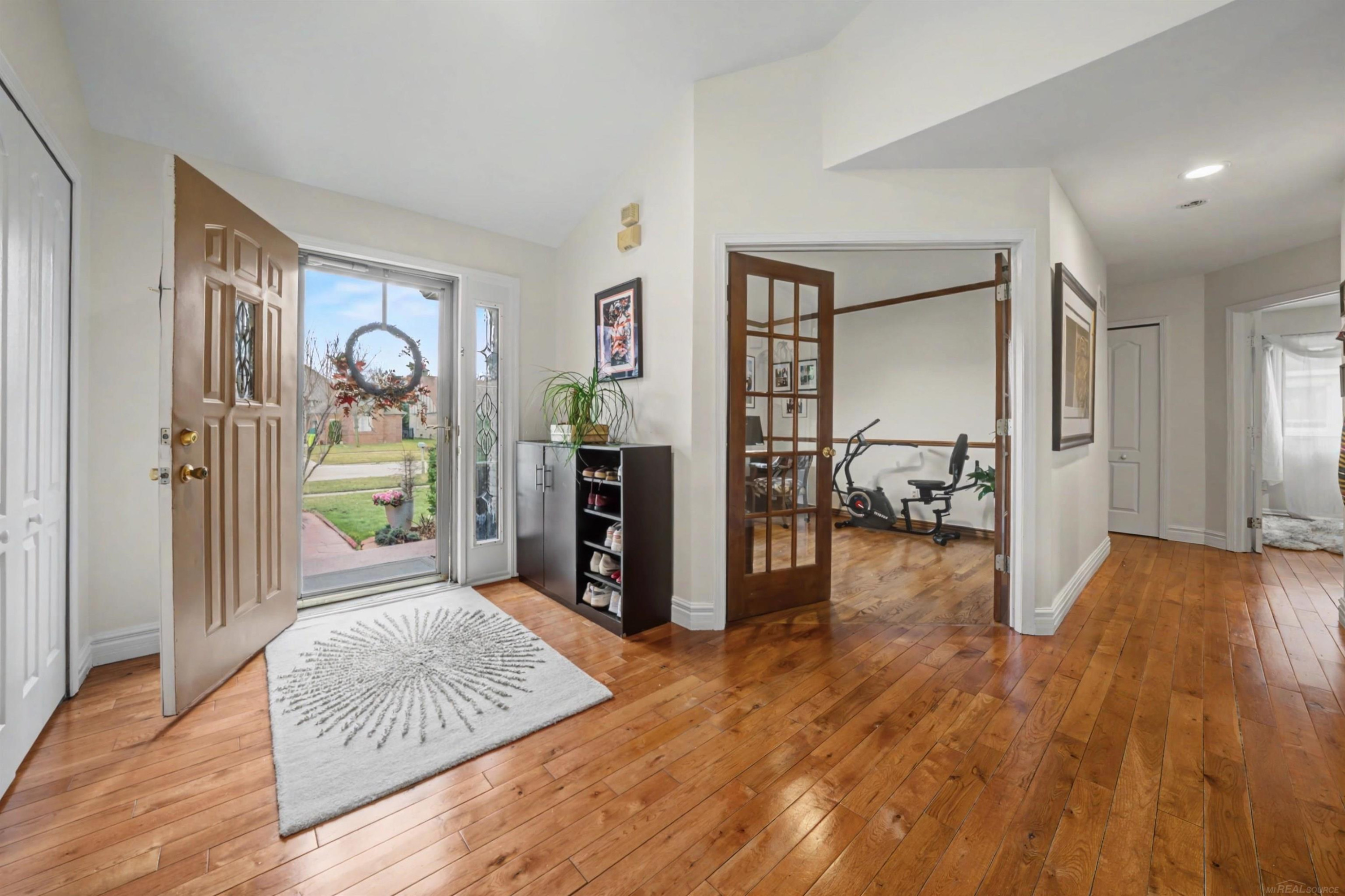 47310 Beacon Square Drive, Macomb, MI 48044 — Photo 3