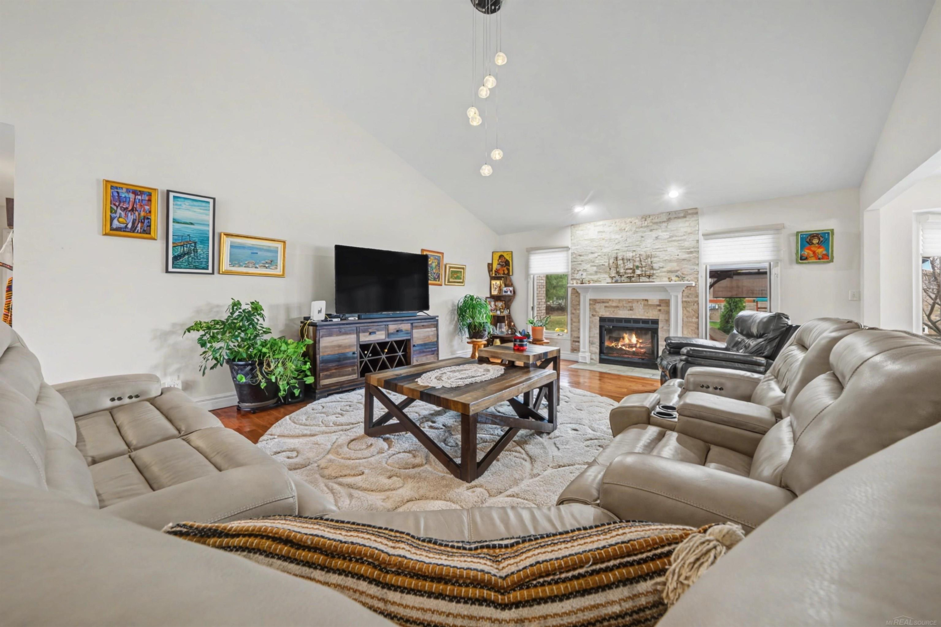 47310 Beacon Square Drive, Macomb, MI 48044 — Photo 4
