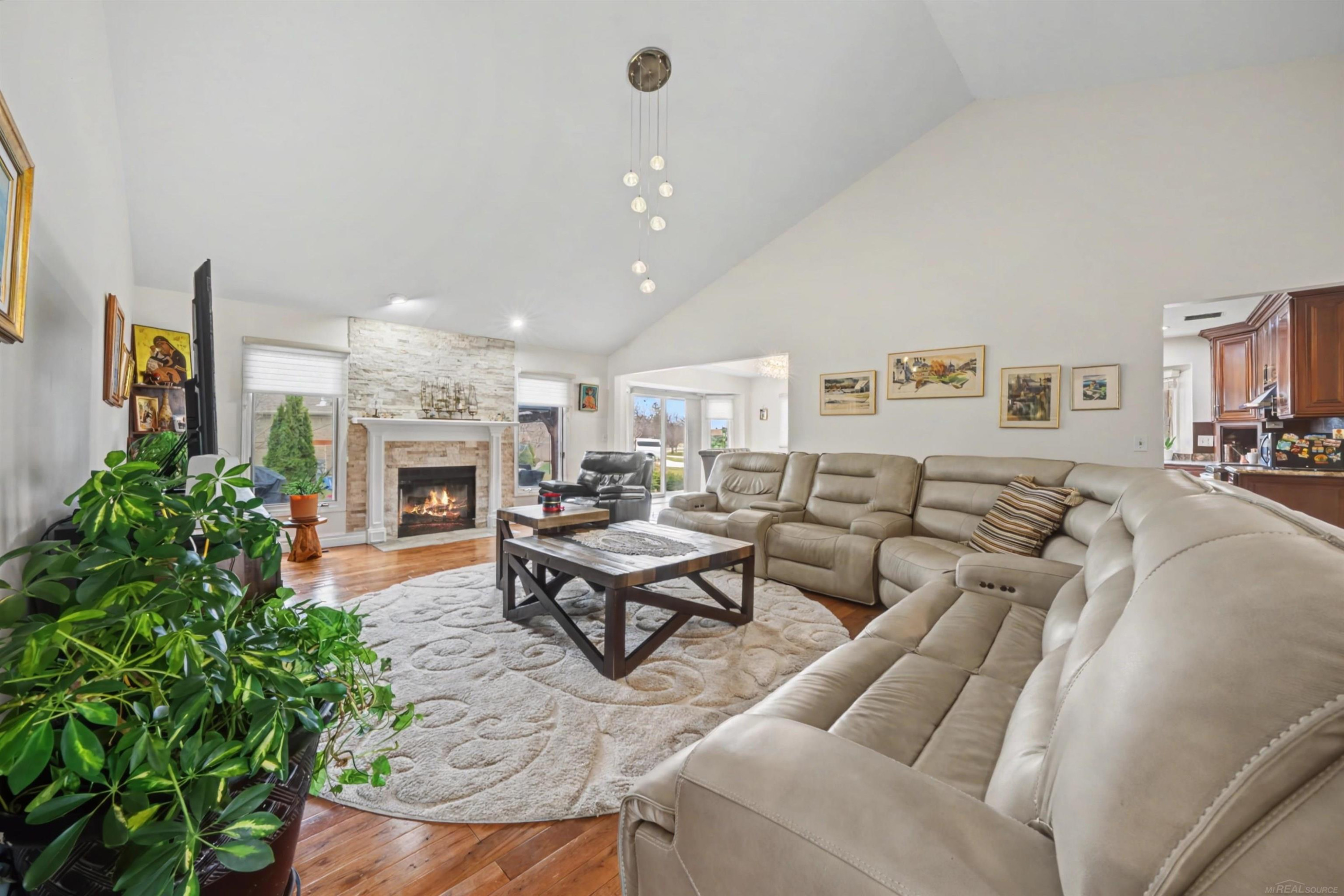 47310 Beacon Square Drive, Macomb, MI 48044 — Photo 5