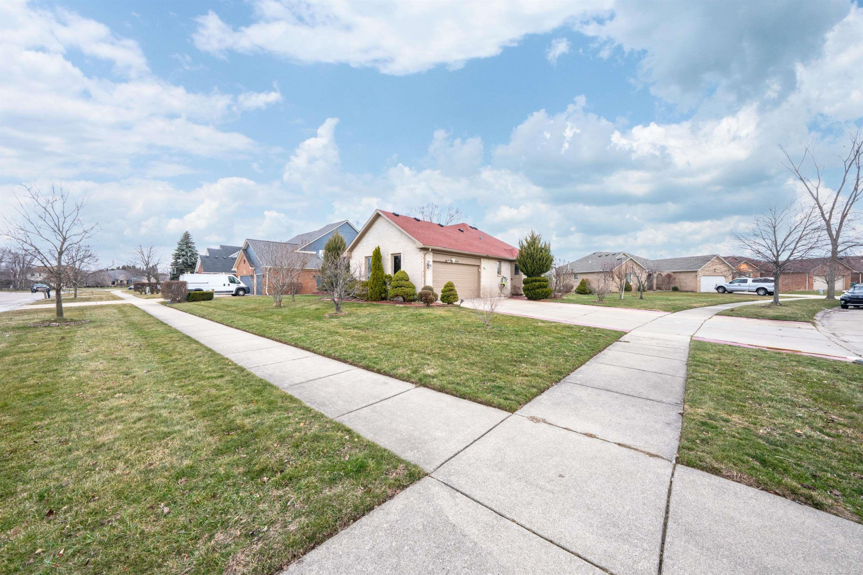 47310 Beacon Square Drive, Macomb, MI 48044 — Photo 29
