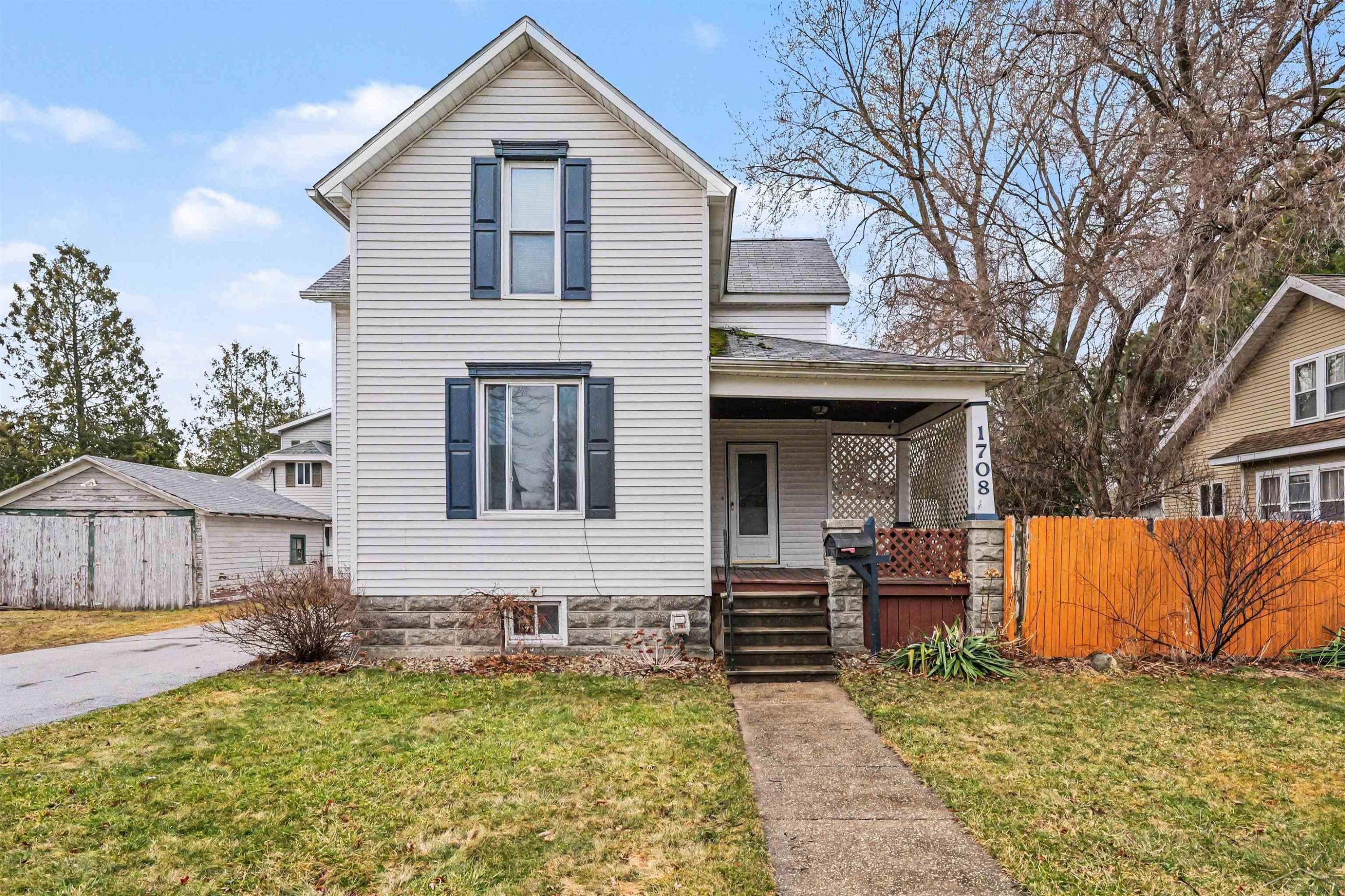 1708 S Warner Avenue, Bay City, MI 48706 — front exterior
