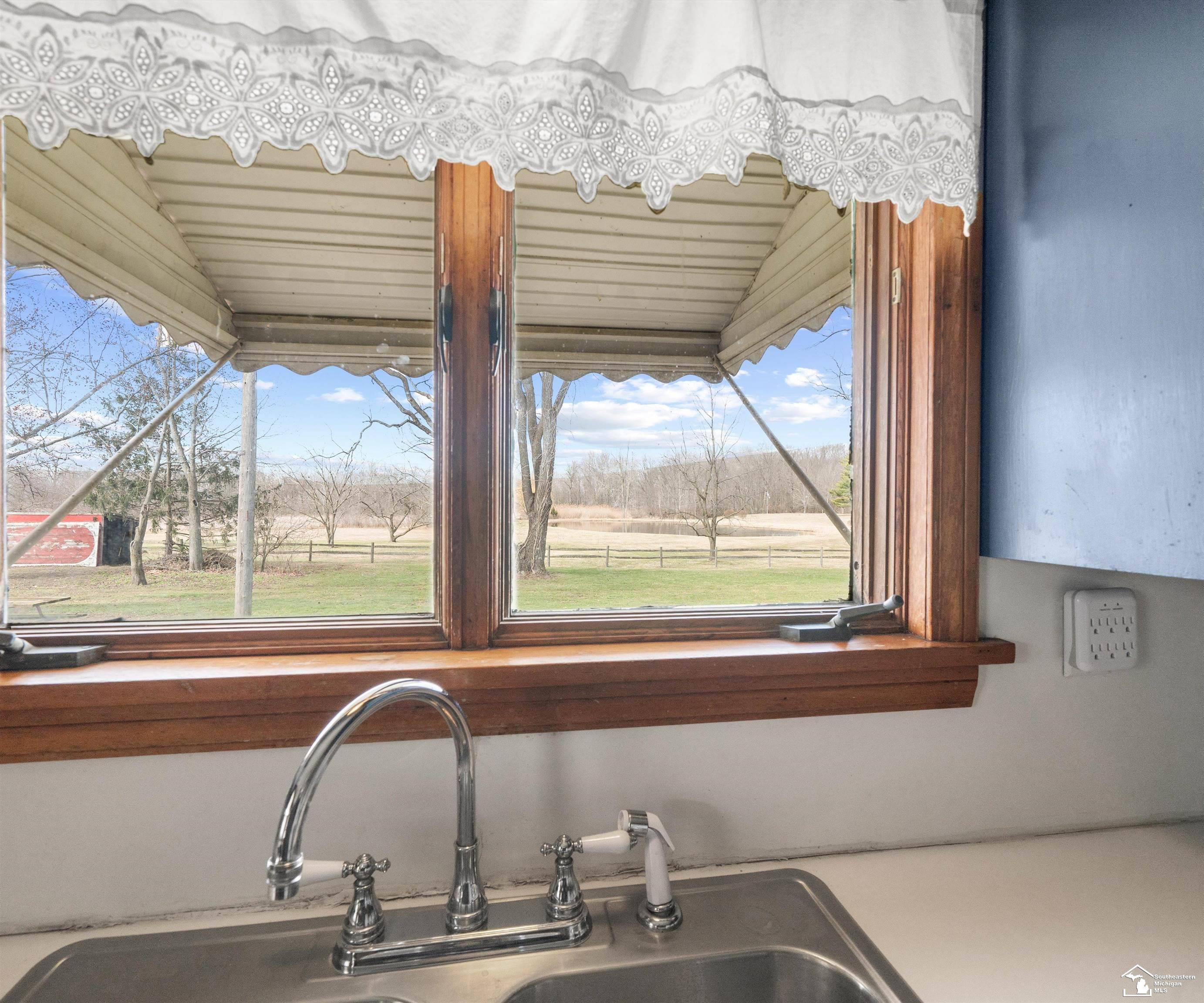 8770 Summerfield Road, Petersburg, MI 49270 — Photo 12