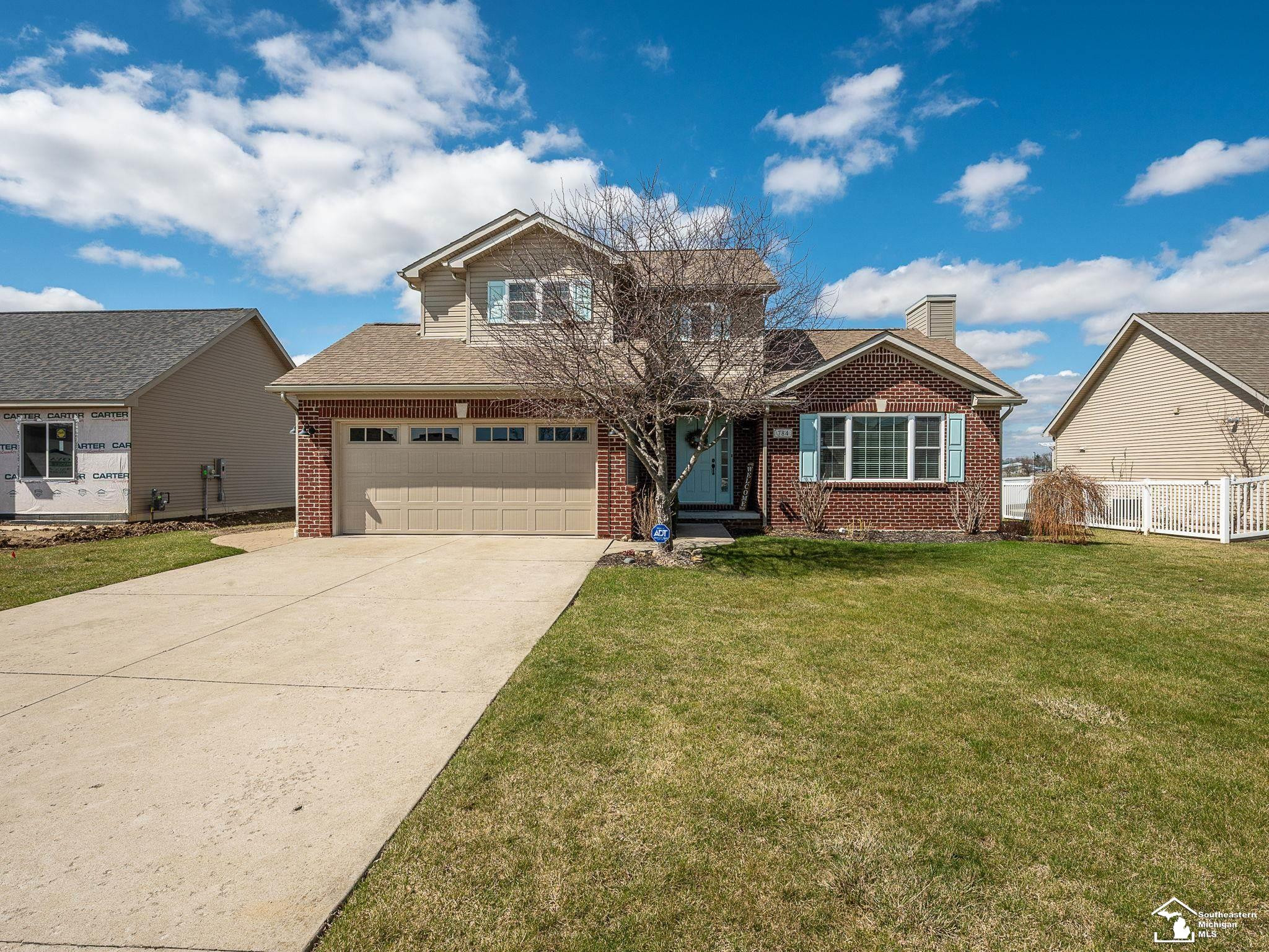 784 E Sweet Briar Lane, Monroe, MI 48161 — front exterior