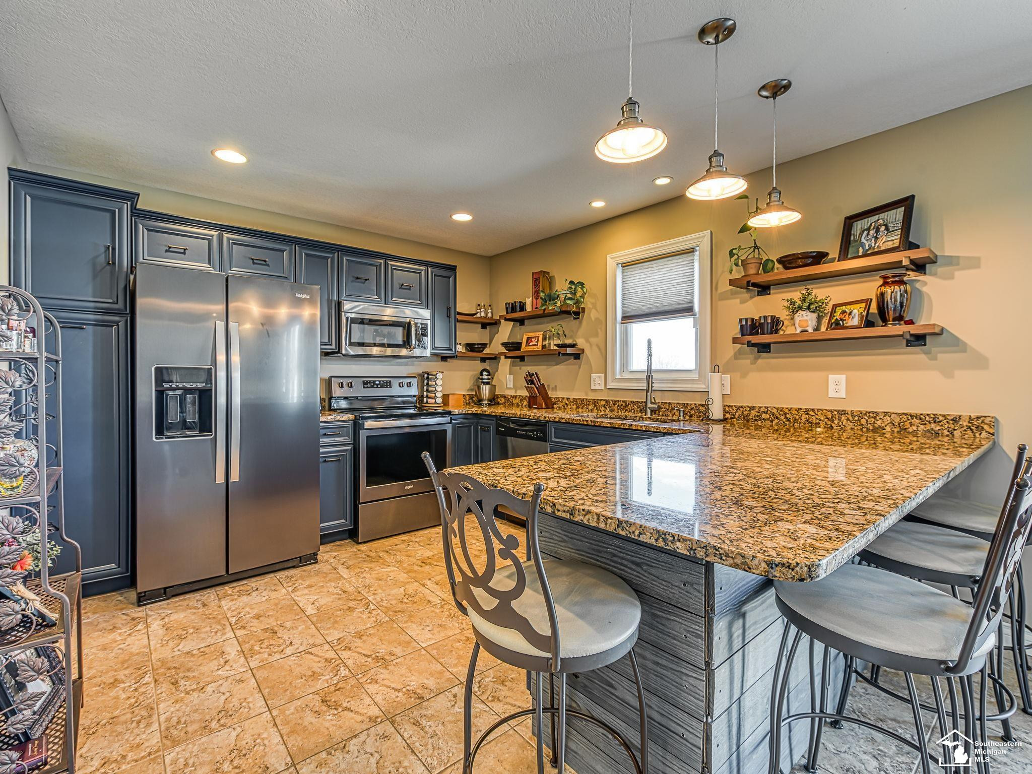 784 E Sweet Briar Lane, Monroe, MI 48161 — Photo 3