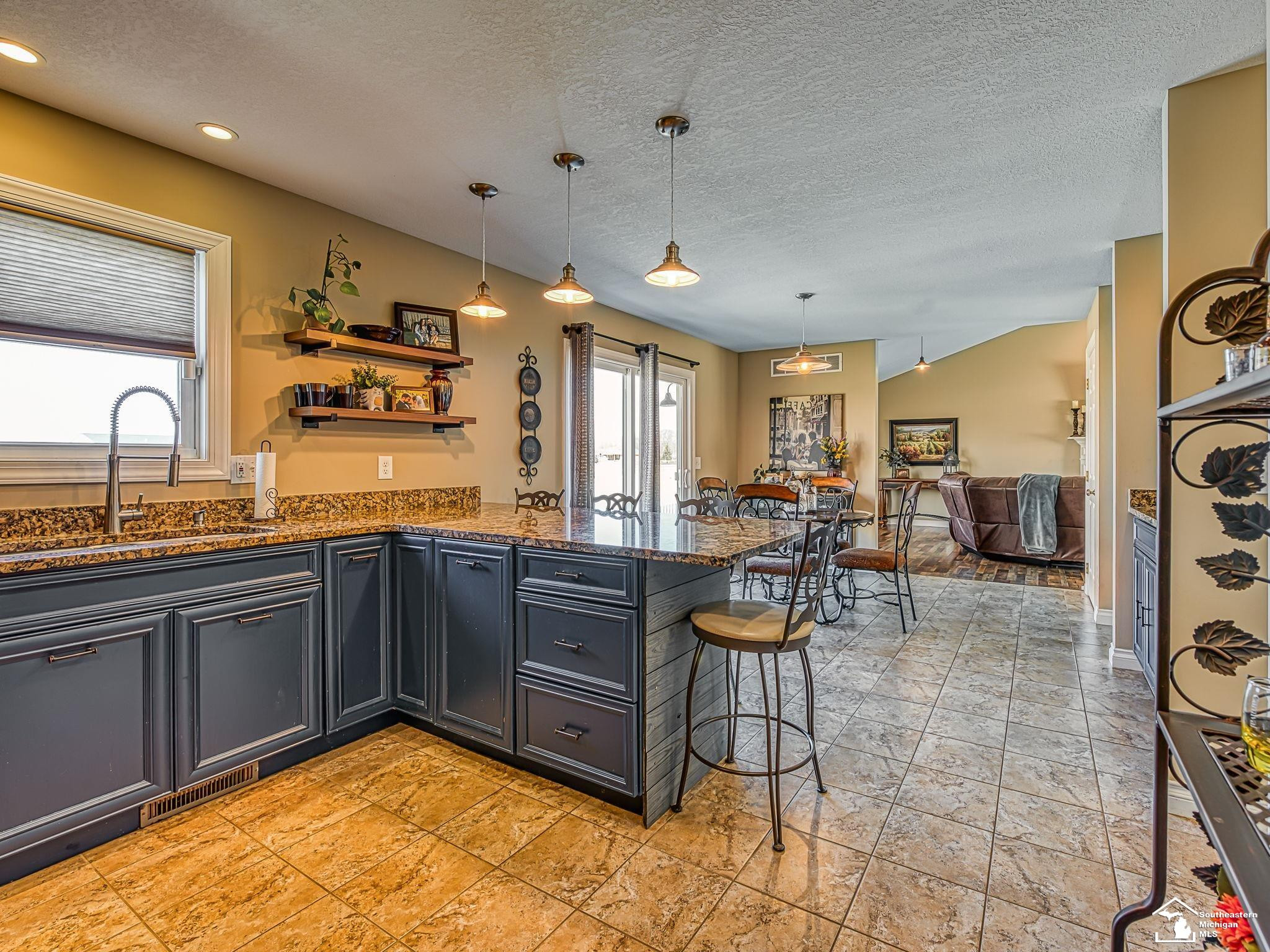 784 E Sweet Briar Lane, Monroe, MI 48161 — Photo 4