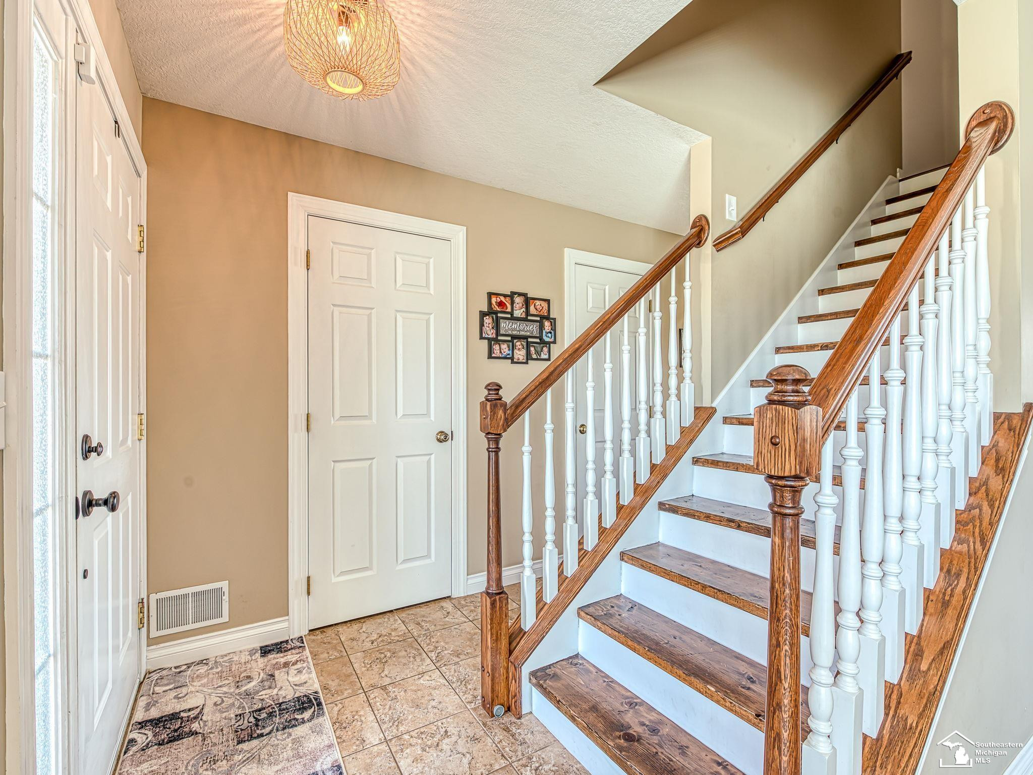 784 E Sweet Briar Lane, Monroe, MI 48161 — Photo 16