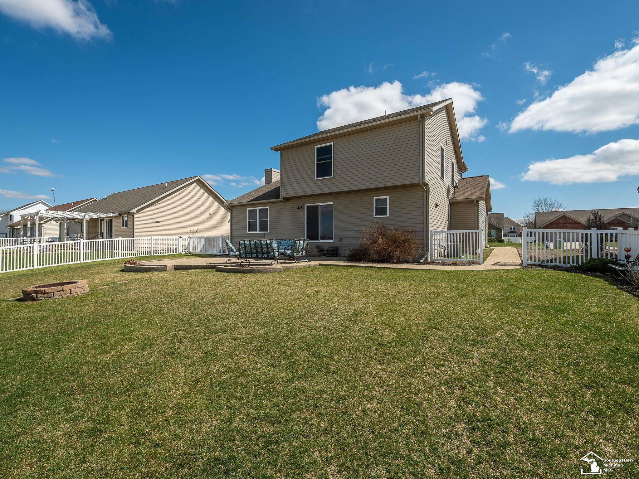 784 E Sweet Briar Lane, Monroe, MI 48161 — Photo 33
