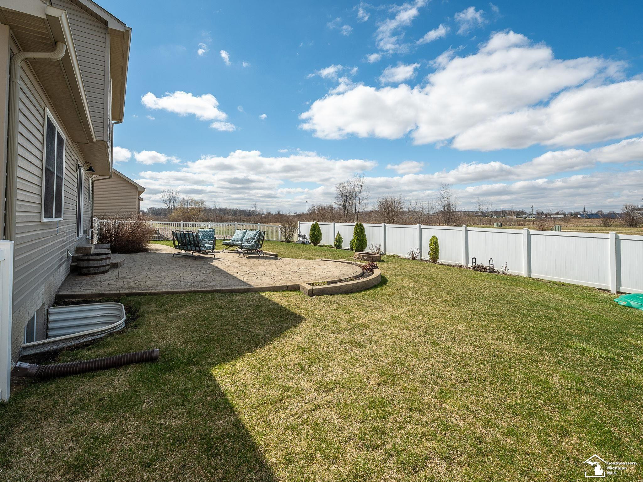 784 E Sweet Briar Lane, Monroe, MI 48161 — Photo 34
