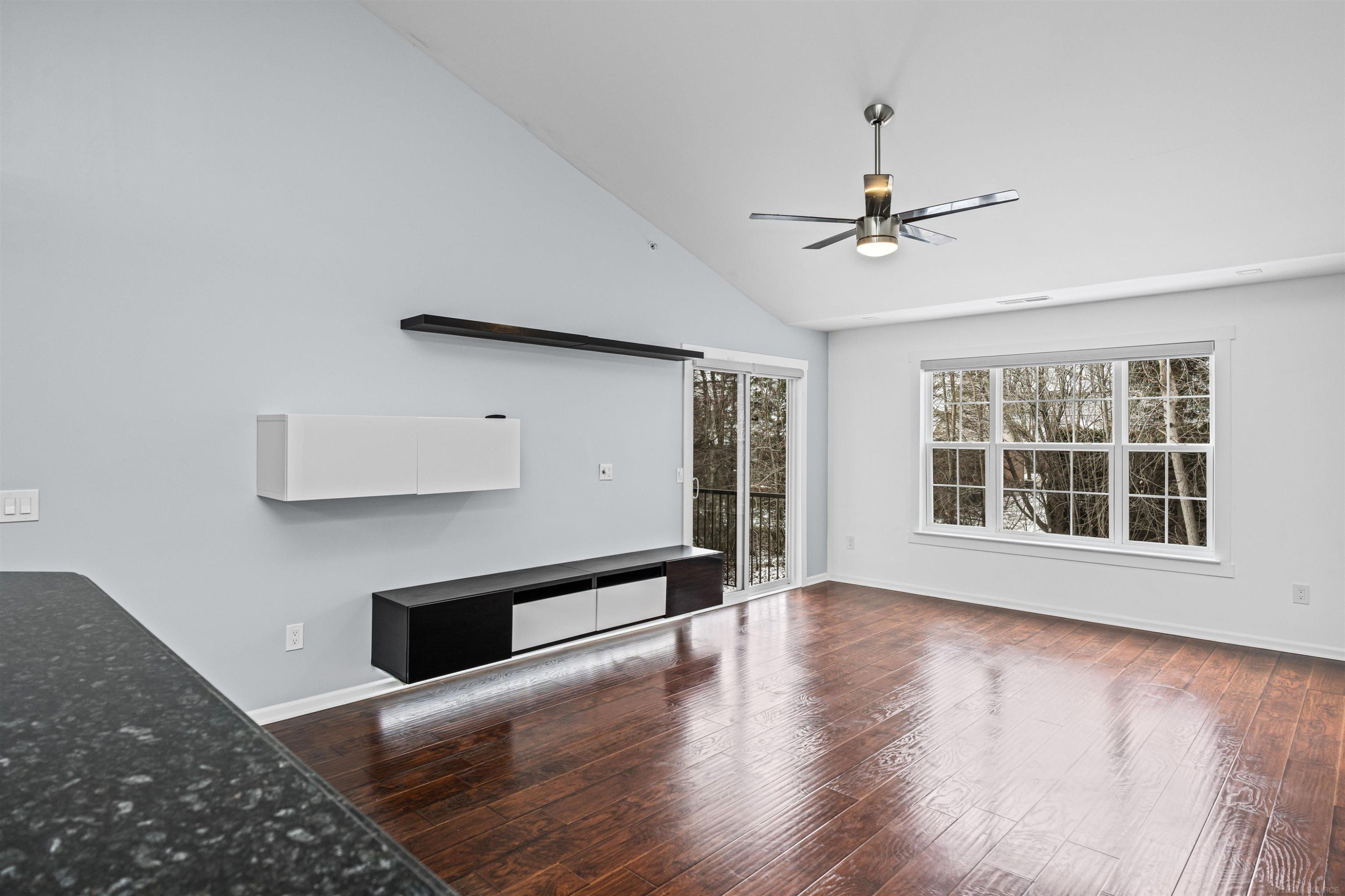 49143 W WOODS Drive, Shelby Twp, MI 48317 — Photo 15