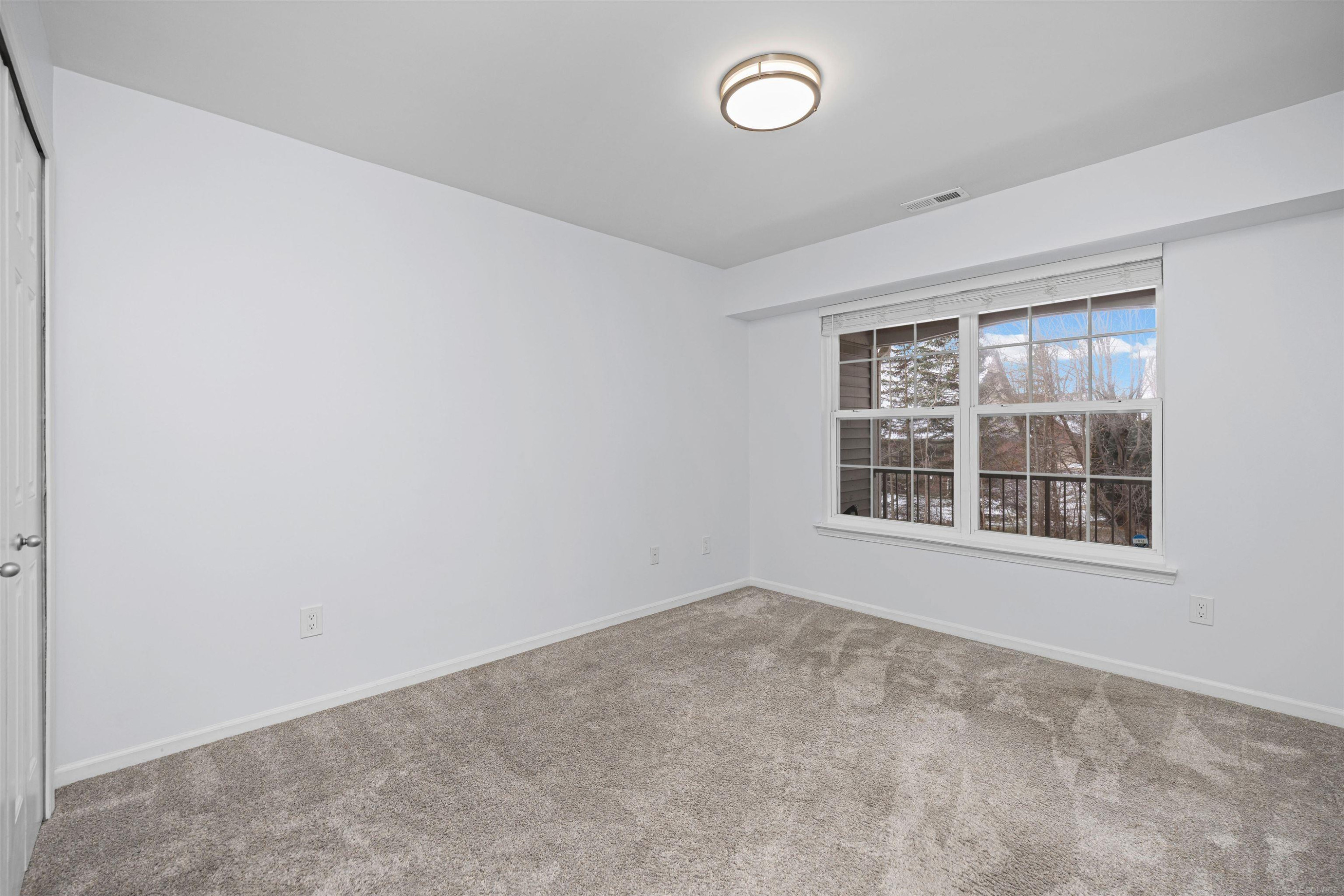 49143 W WOODS Drive, Shelby Twp, MI 48317 — Photo 21