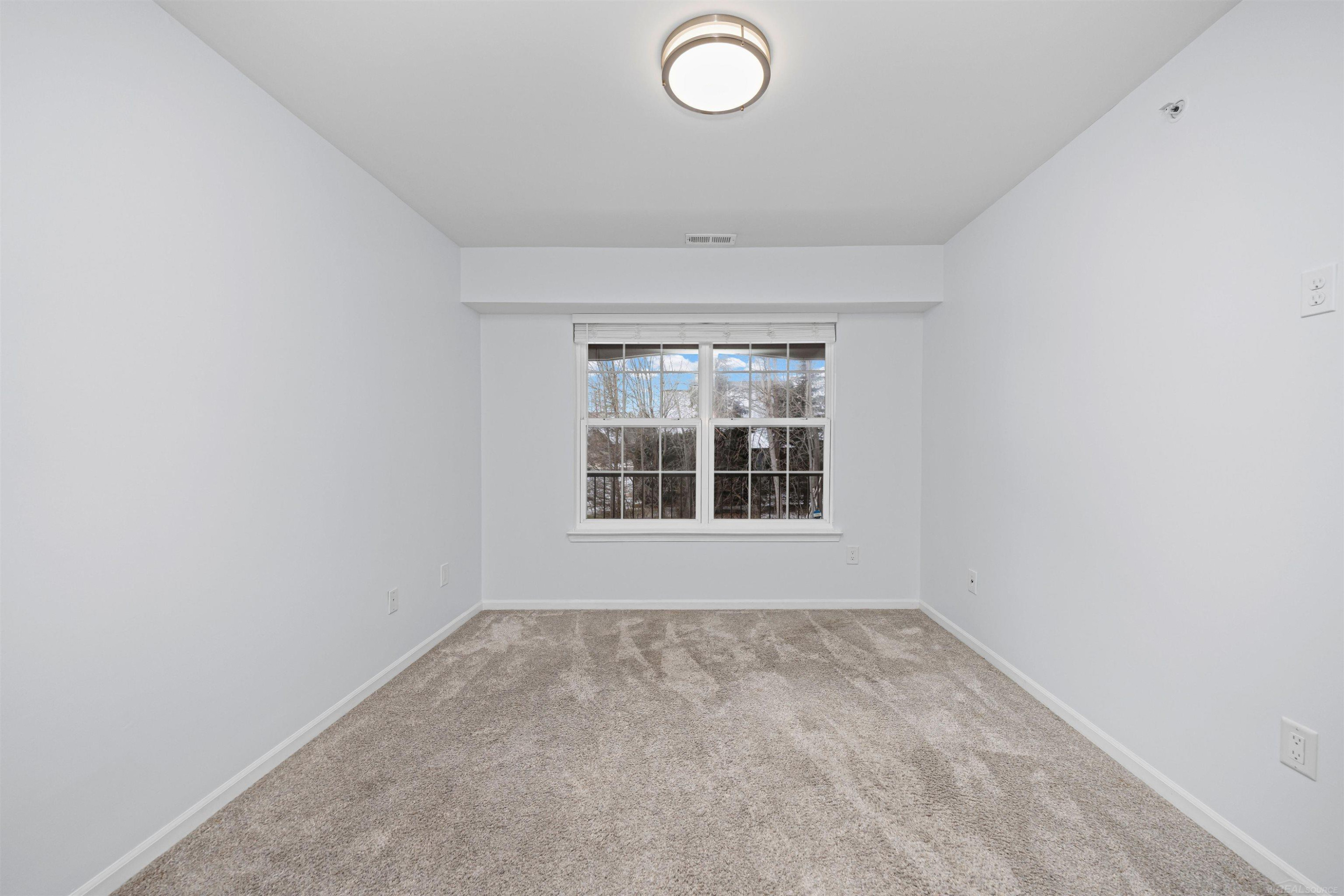 49143 W WOODS Drive, Shelby Twp, MI 48317 — Photo 22