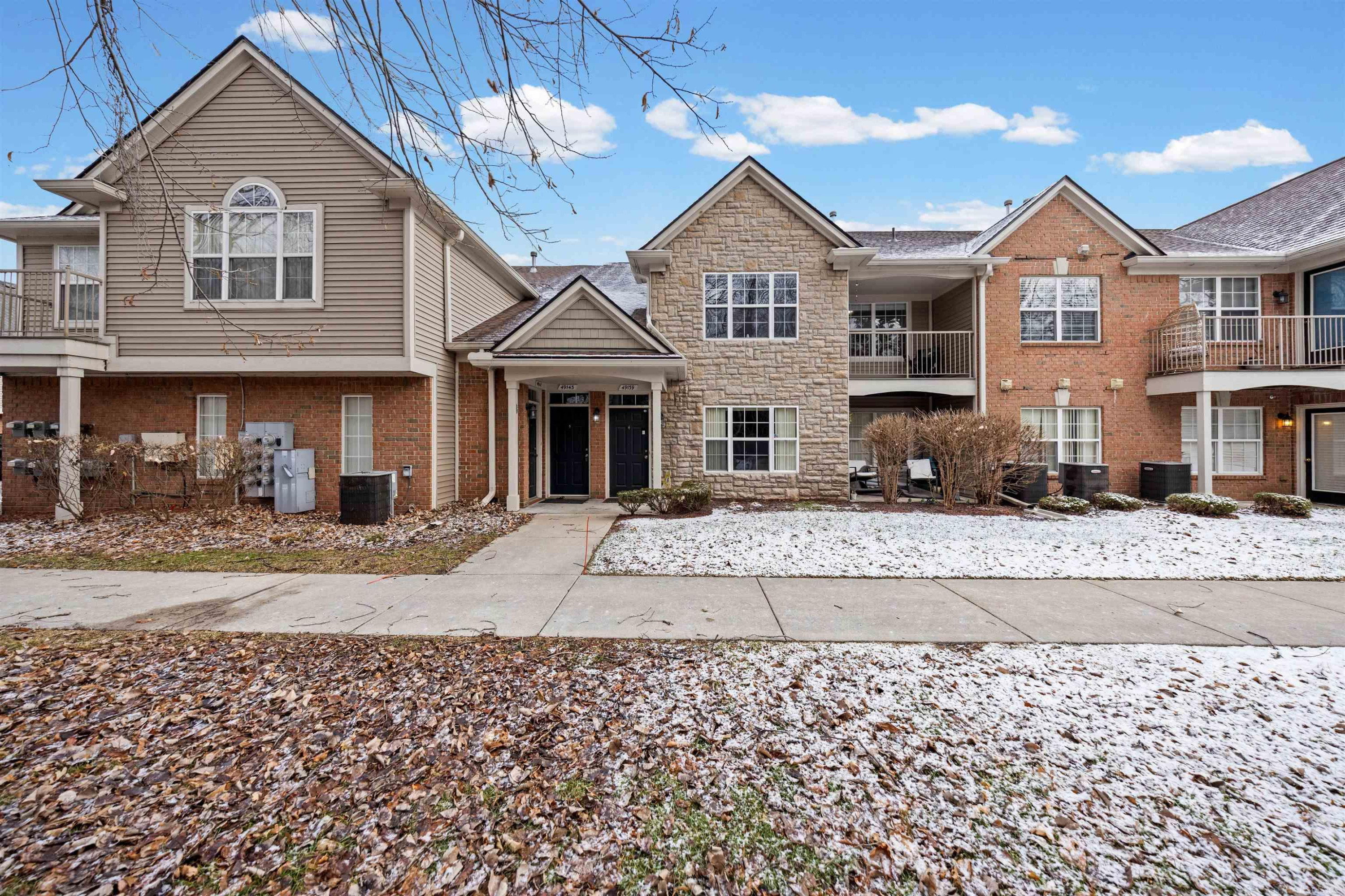 49143 W WOODS Drive, Shelby Twp, MI 48317 — Photo 36