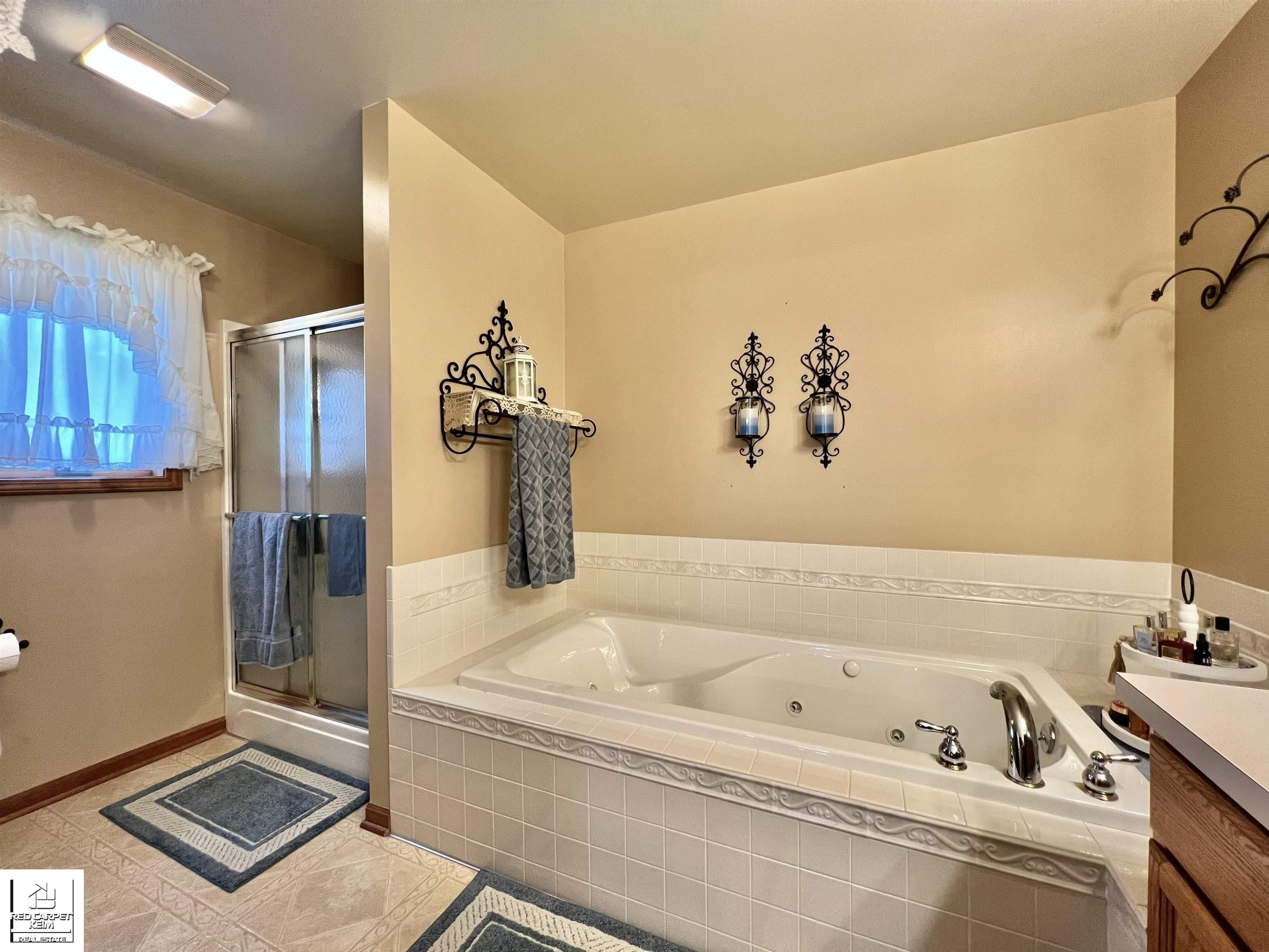 10394 Hills Lane, MI — Photo 20