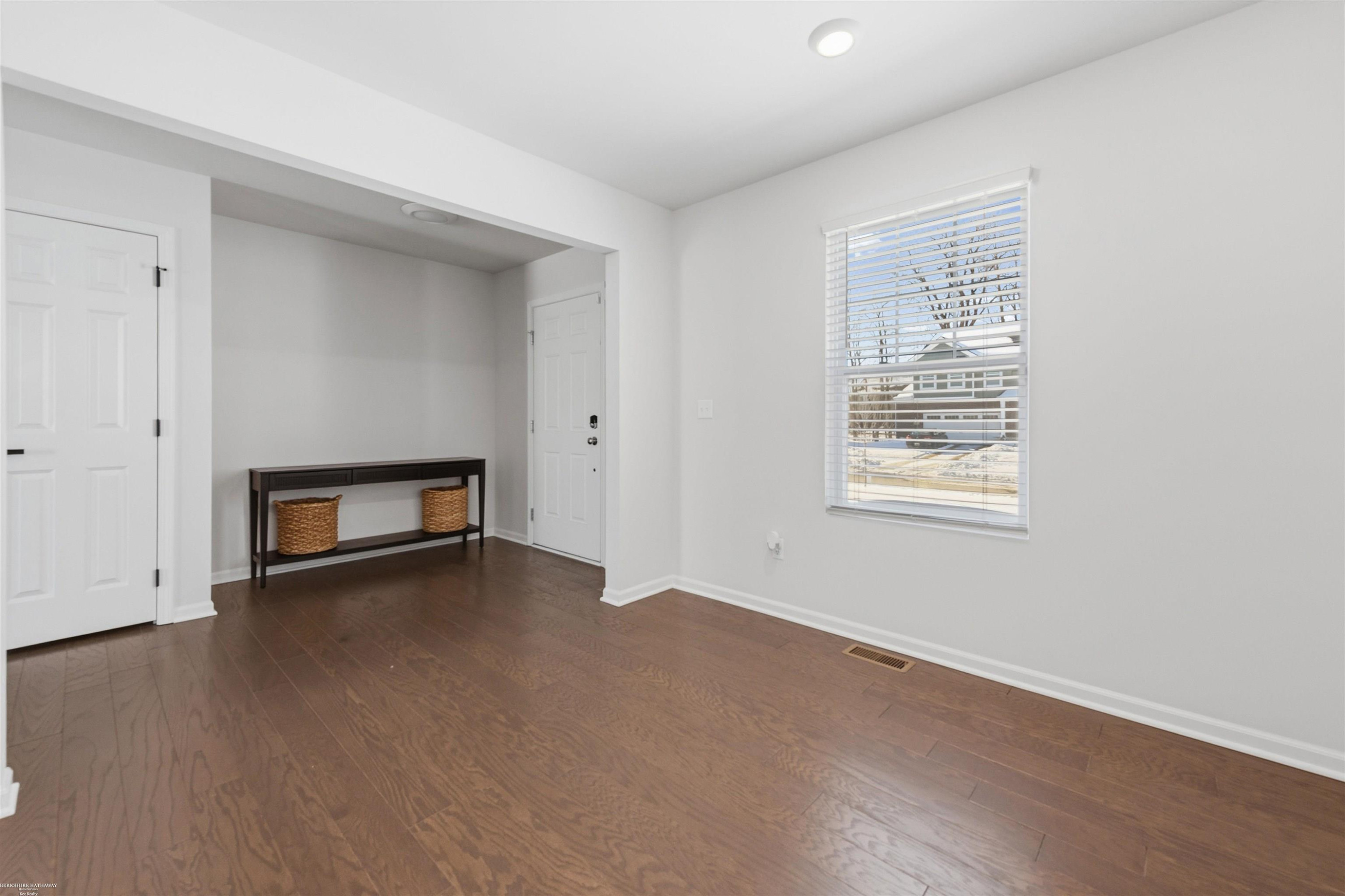 14211 Laurelwood Drive, 60, MI 48111 — Photo 6