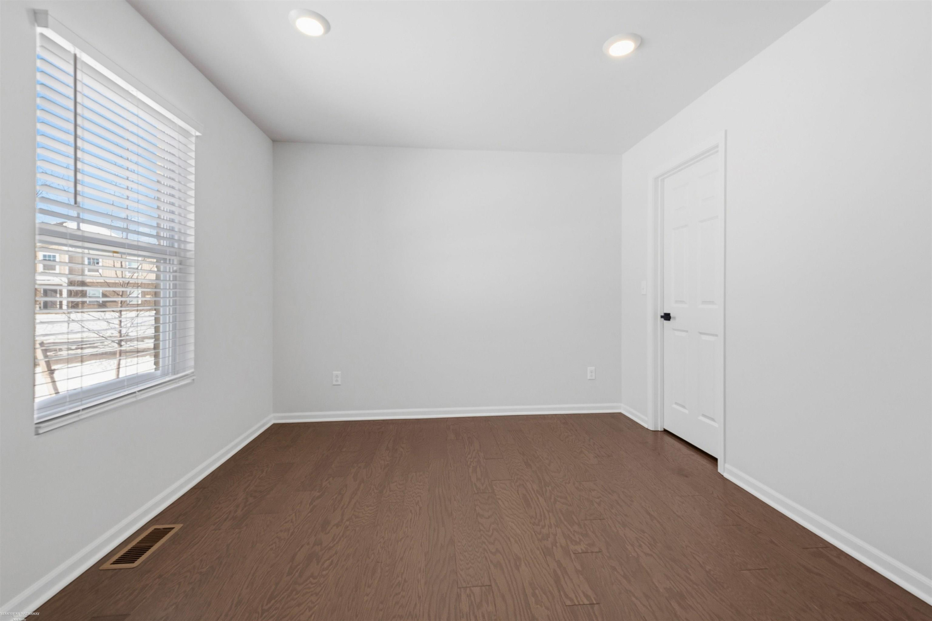 14211 Laurelwood Drive, 60, MI 48111 — Photo 7