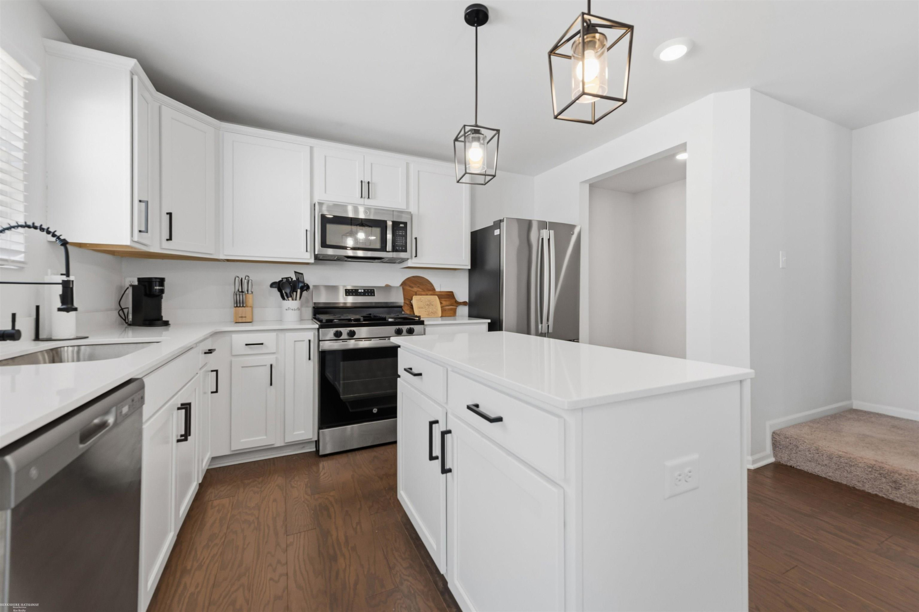 14211 Laurelwood Drive, 60, MI 48111 — Photo 12