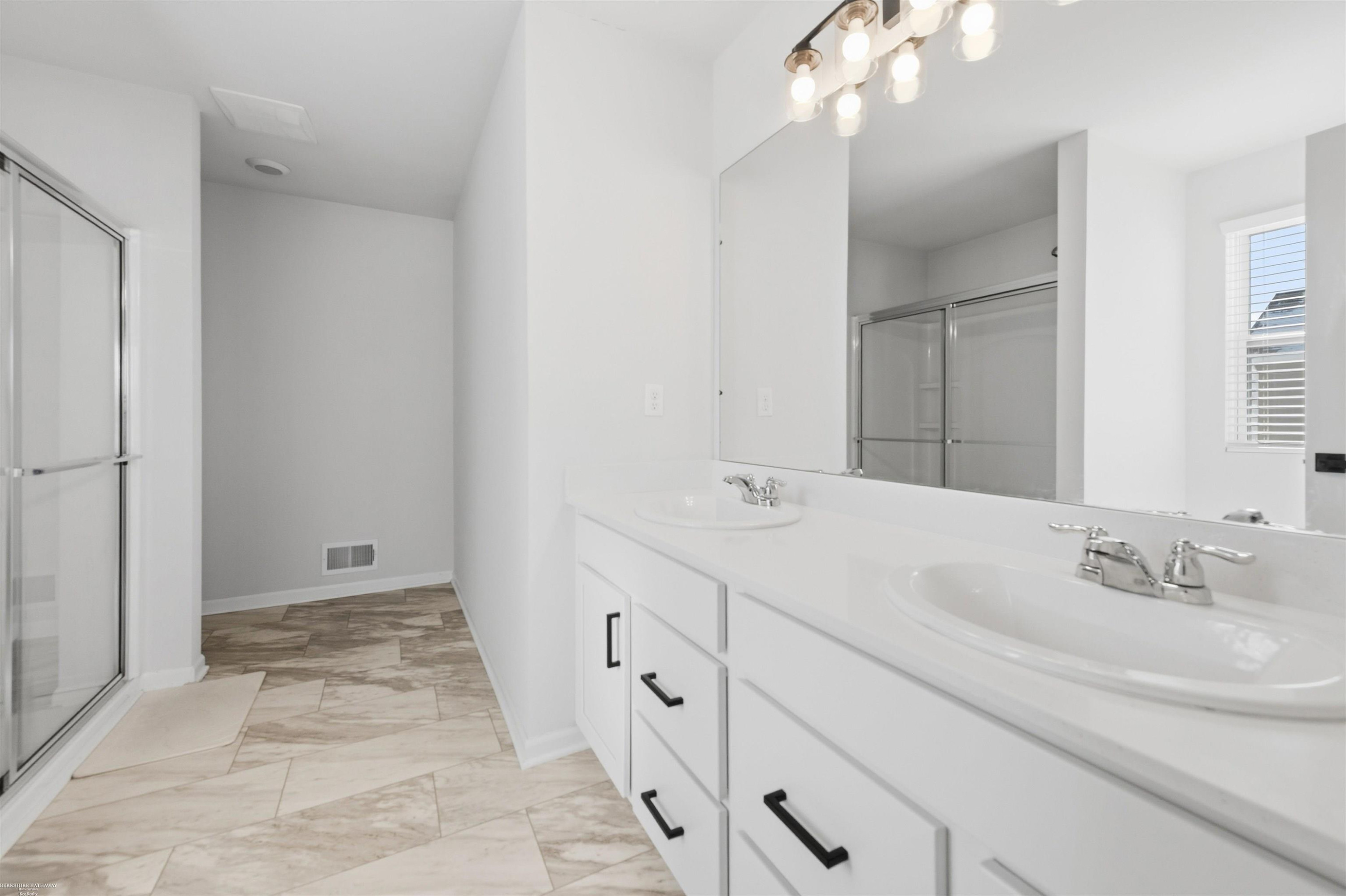 14211 Laurelwood Drive, 60, MI 48111 — Photo 22