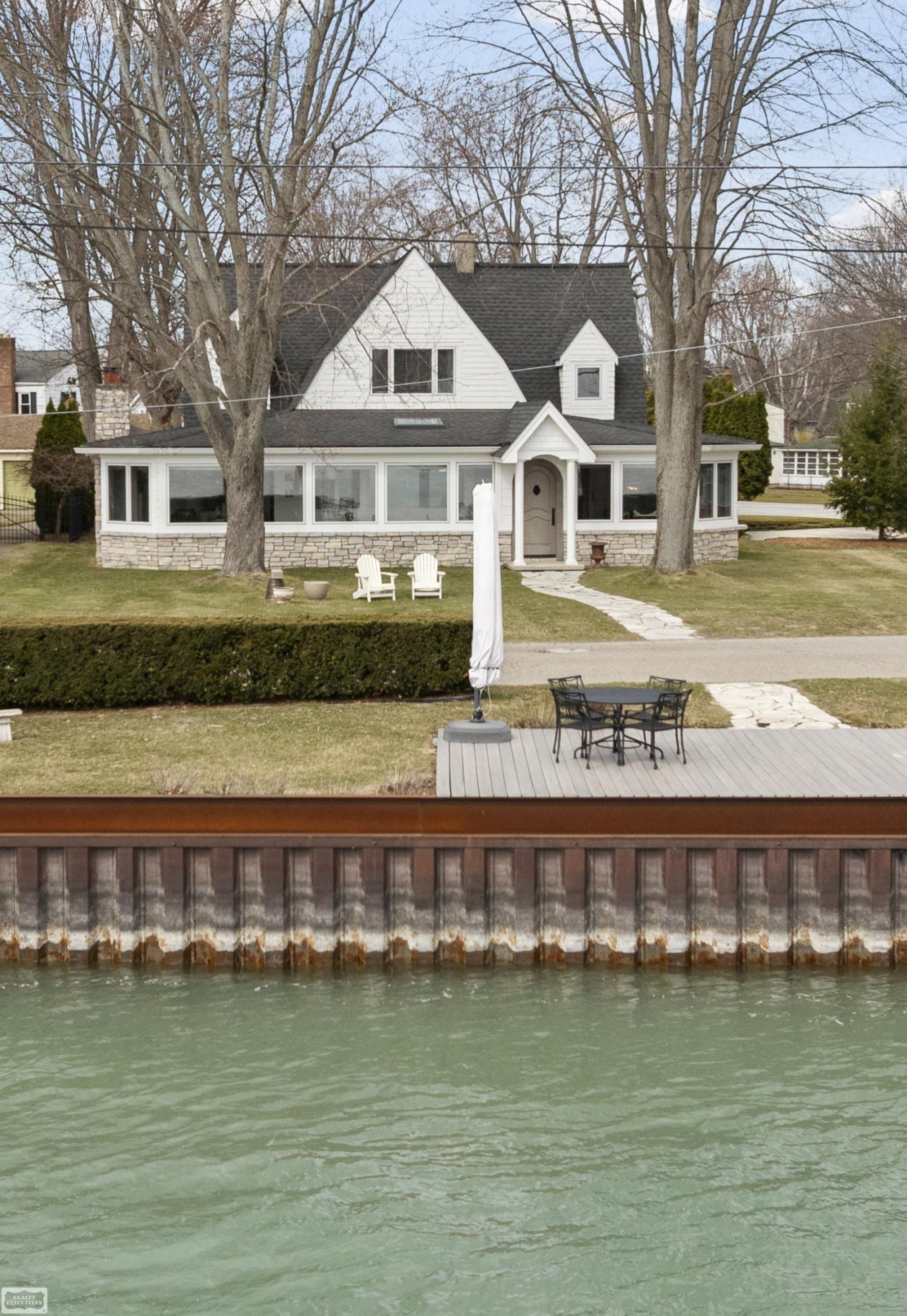 206 Edgewater Drive, Algonac, MI 48001 — Photo 2
