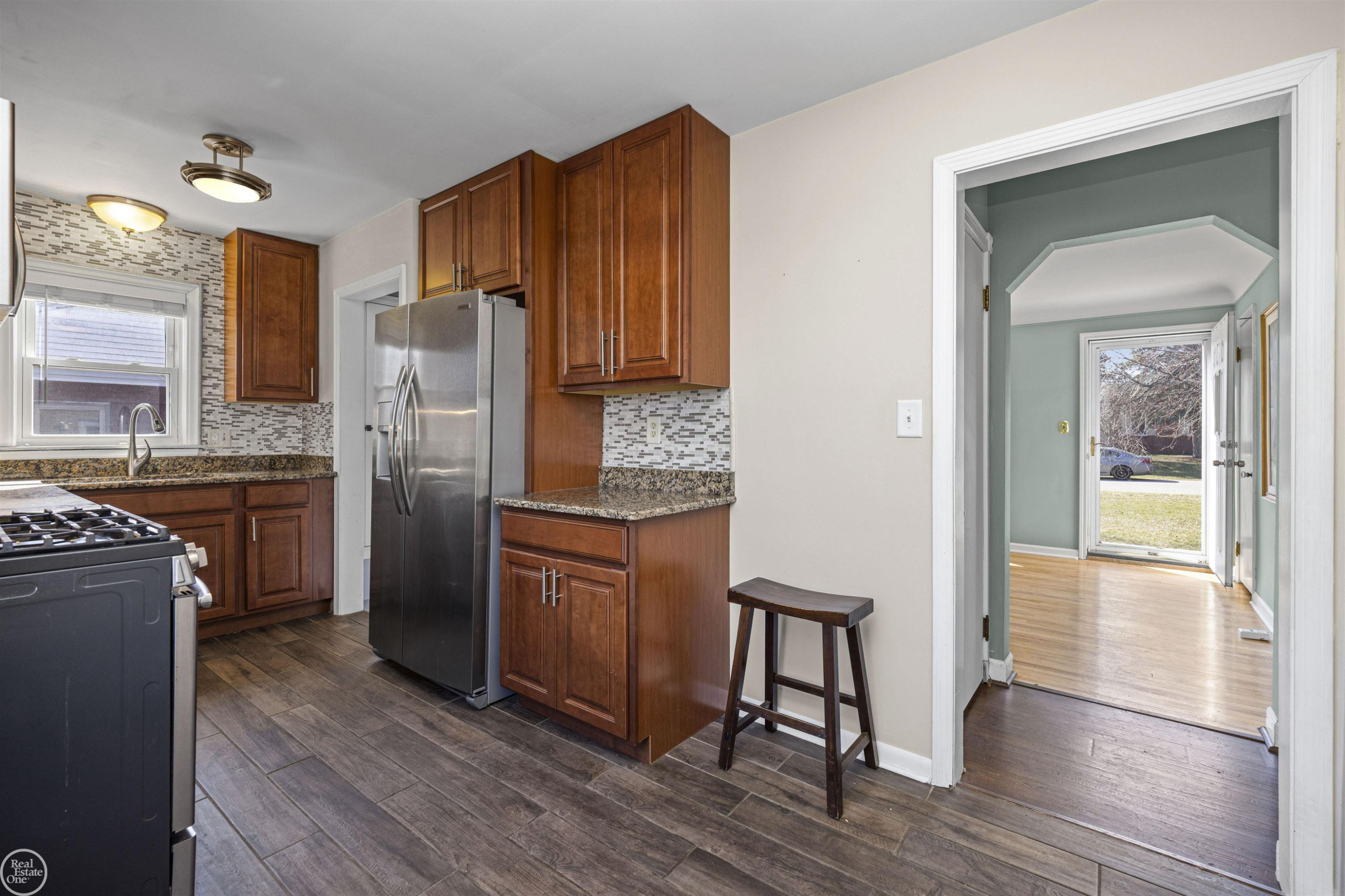 46514 Wright Avenue, Shelby Twp, MI 48317 — Photo 13