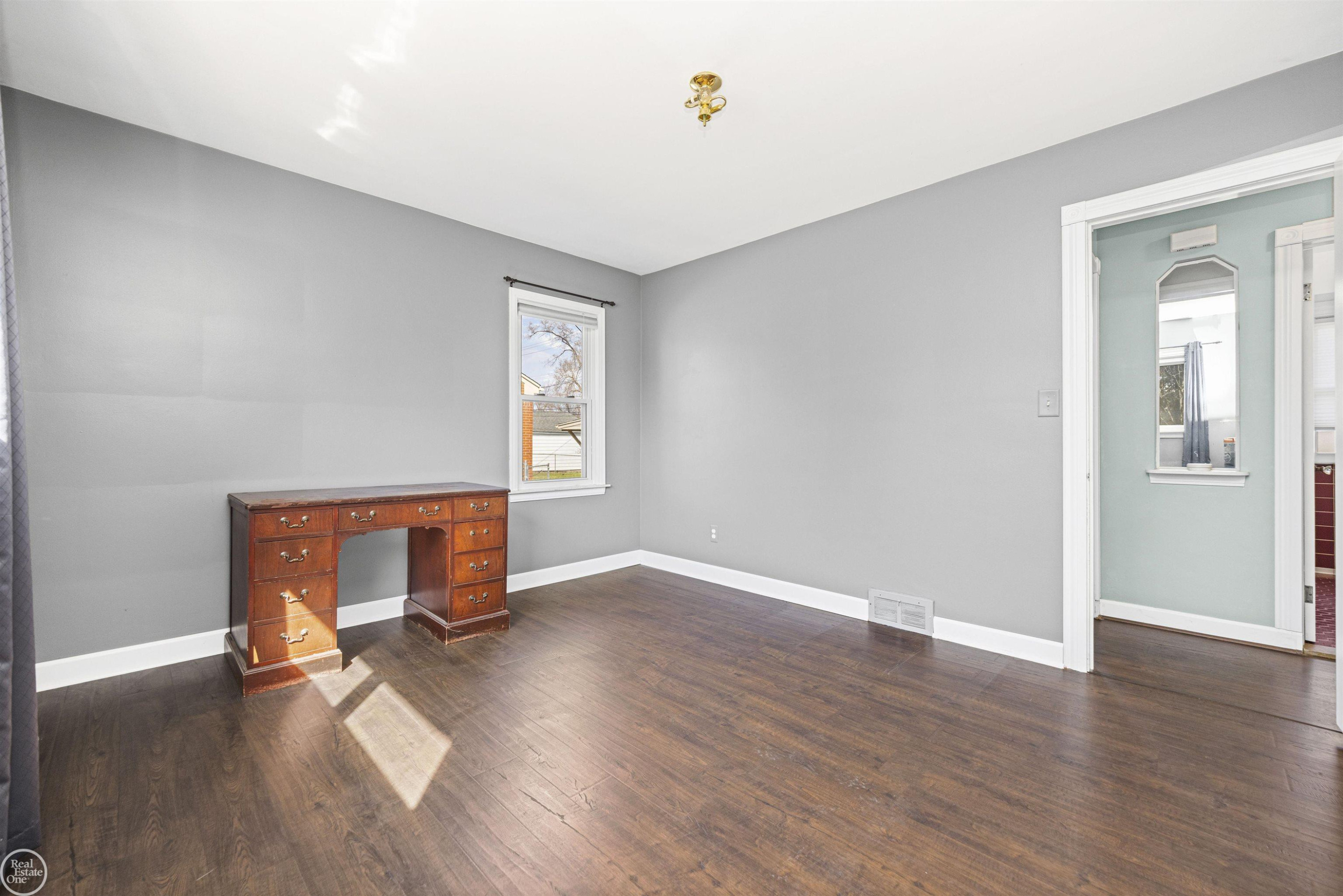 46514 Wright Avenue, Shelby Twp, MI 48317 — Photo 17