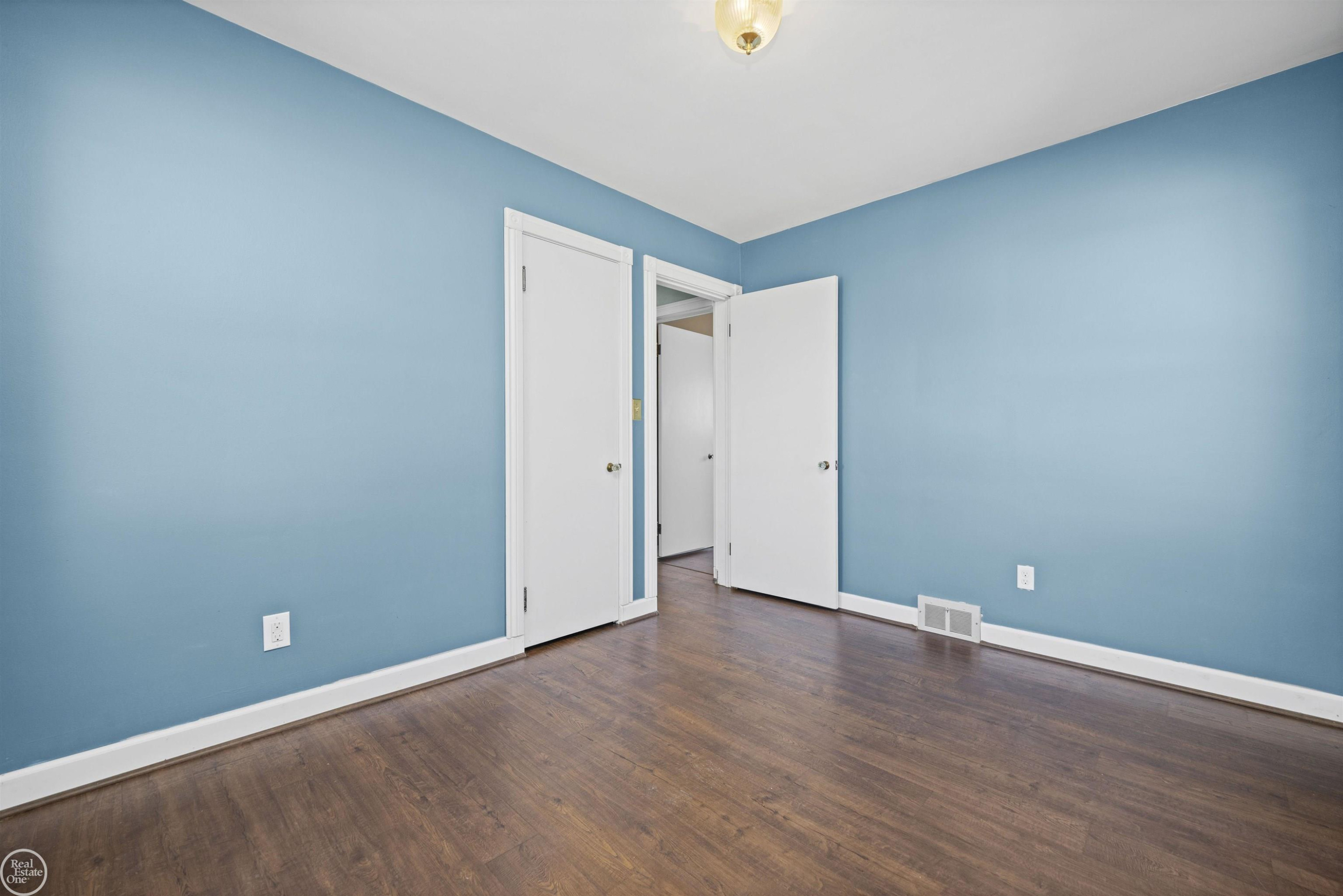 46514 Wright Avenue, Shelby Twp, MI 48317 — Photo 21