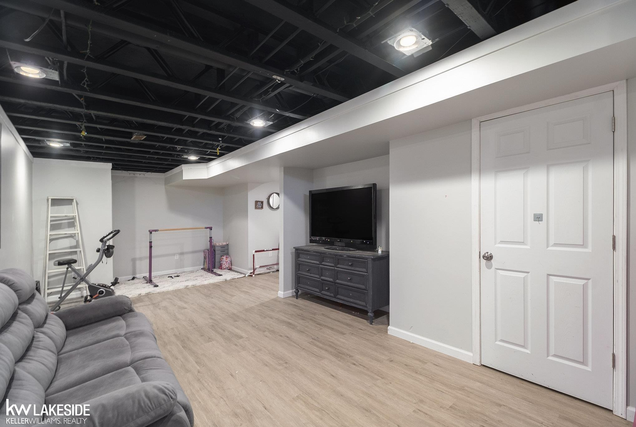 56546 Winding Creek Drive, Macomb, MI 48042 — Photo 21