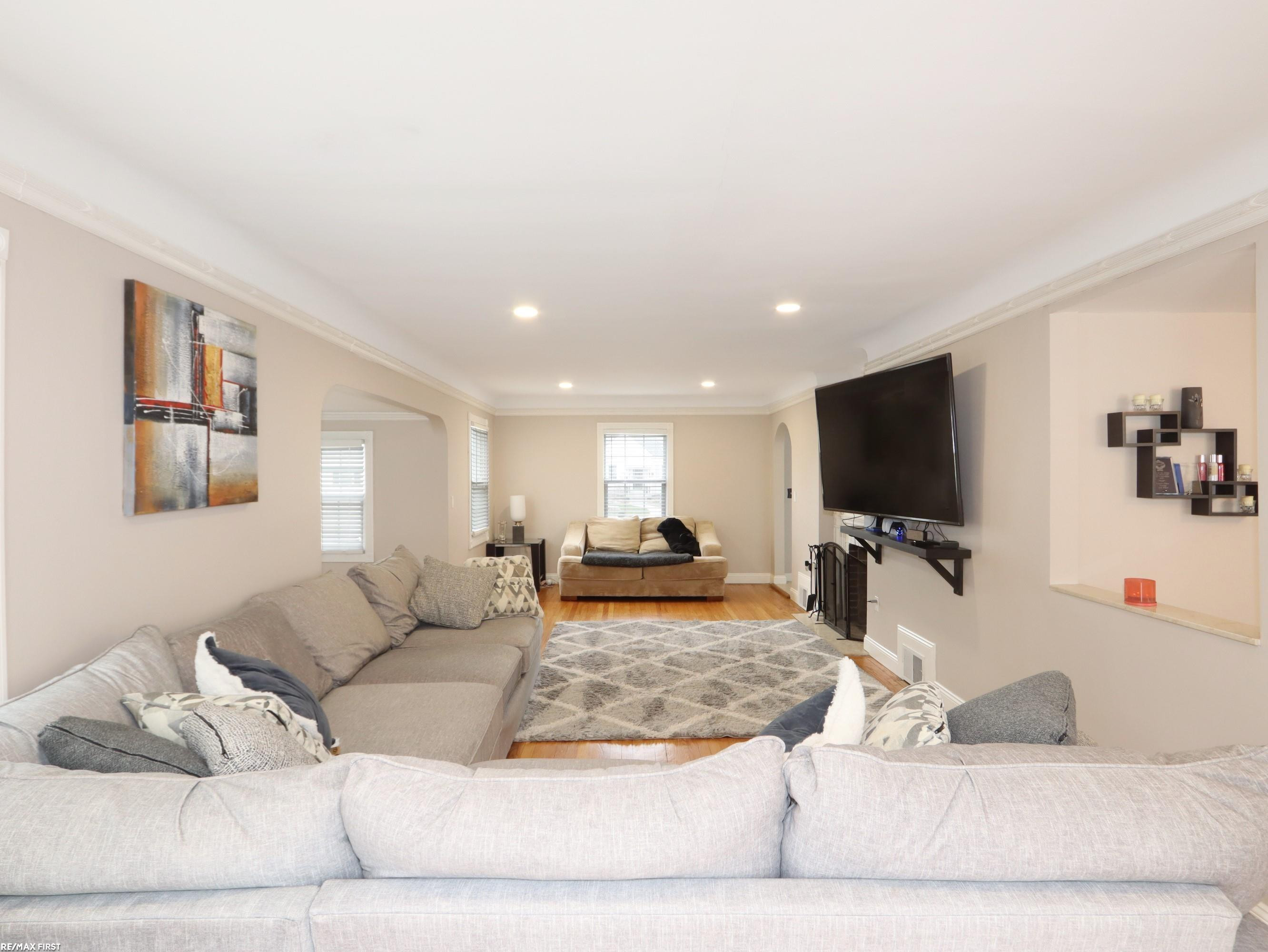 31778 Cloverly Court, Warren, MI 48092 — Photo 3