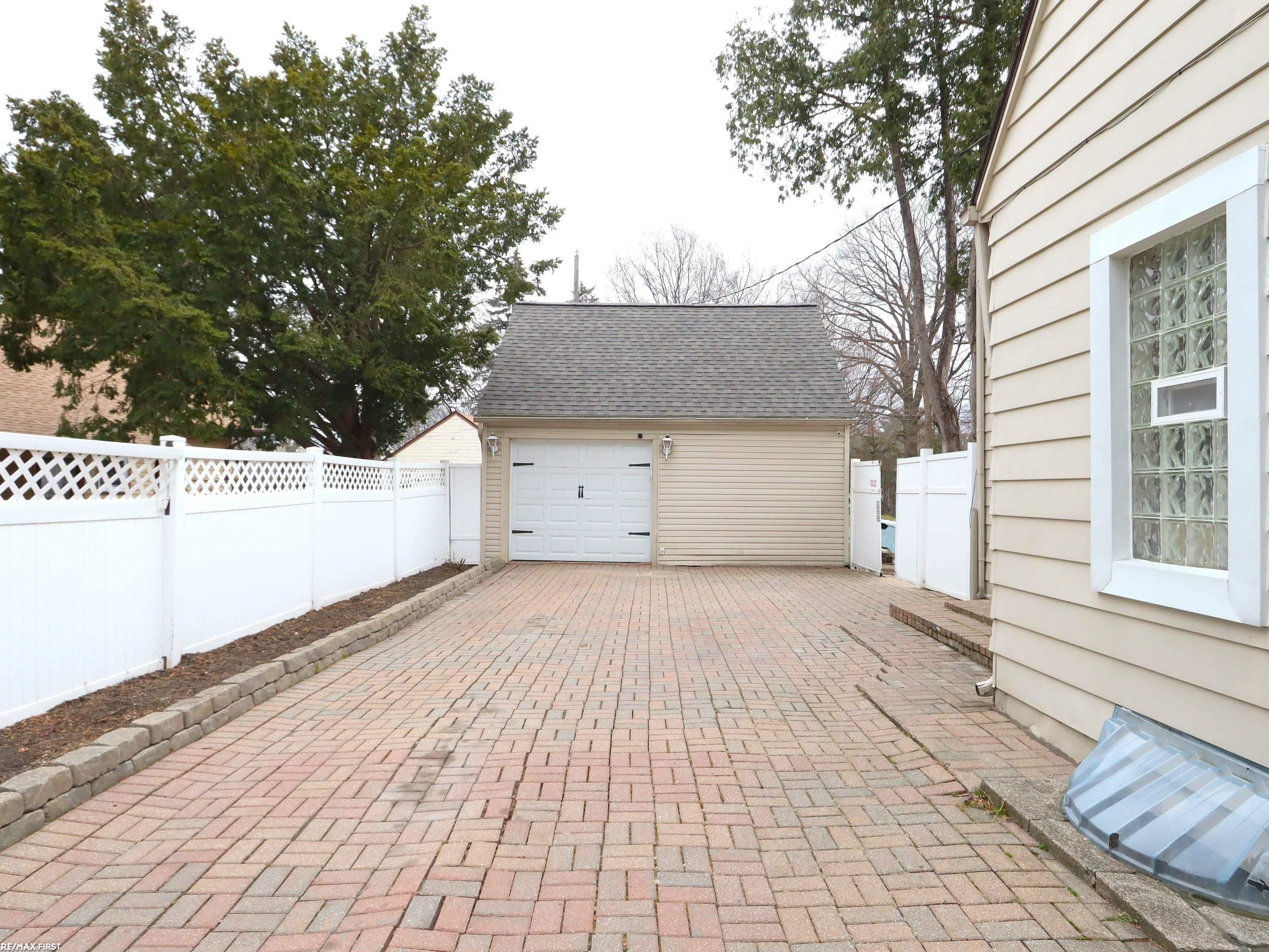 31778 Cloverly Court, Warren, MI 48092 — Photo 26