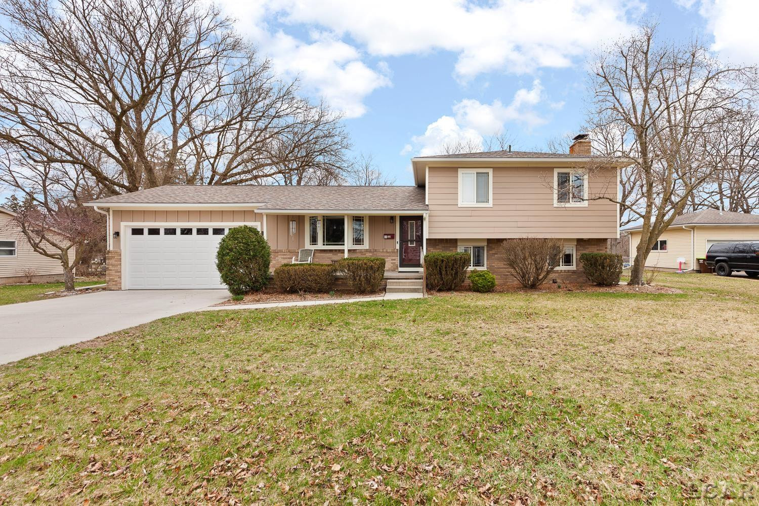 406 Seminole Drive, Tecumseh, MI 49286 — front exterior