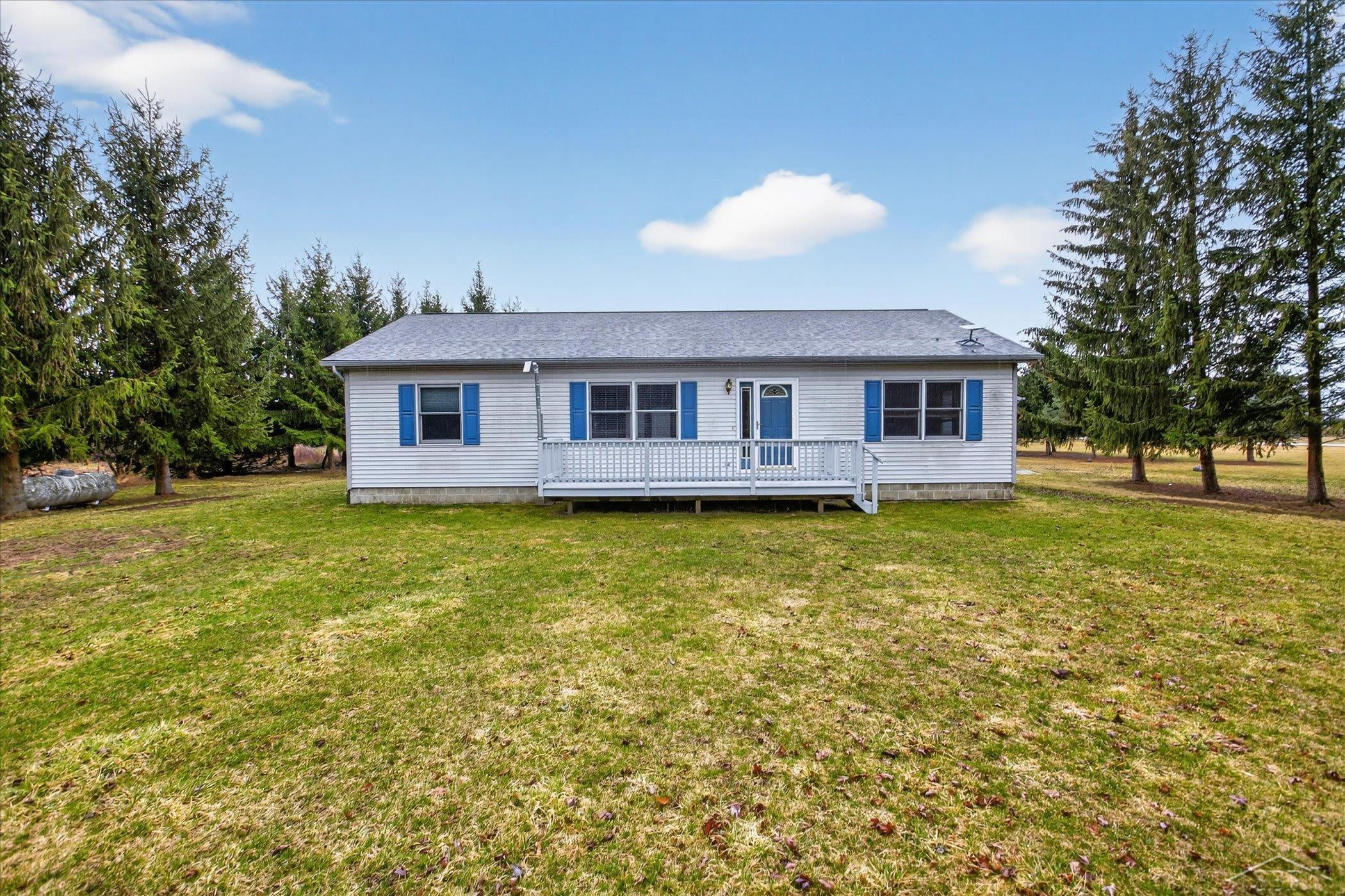 9280 N Lakeshore Road, Port Austin, MI 48467 — Photo 4