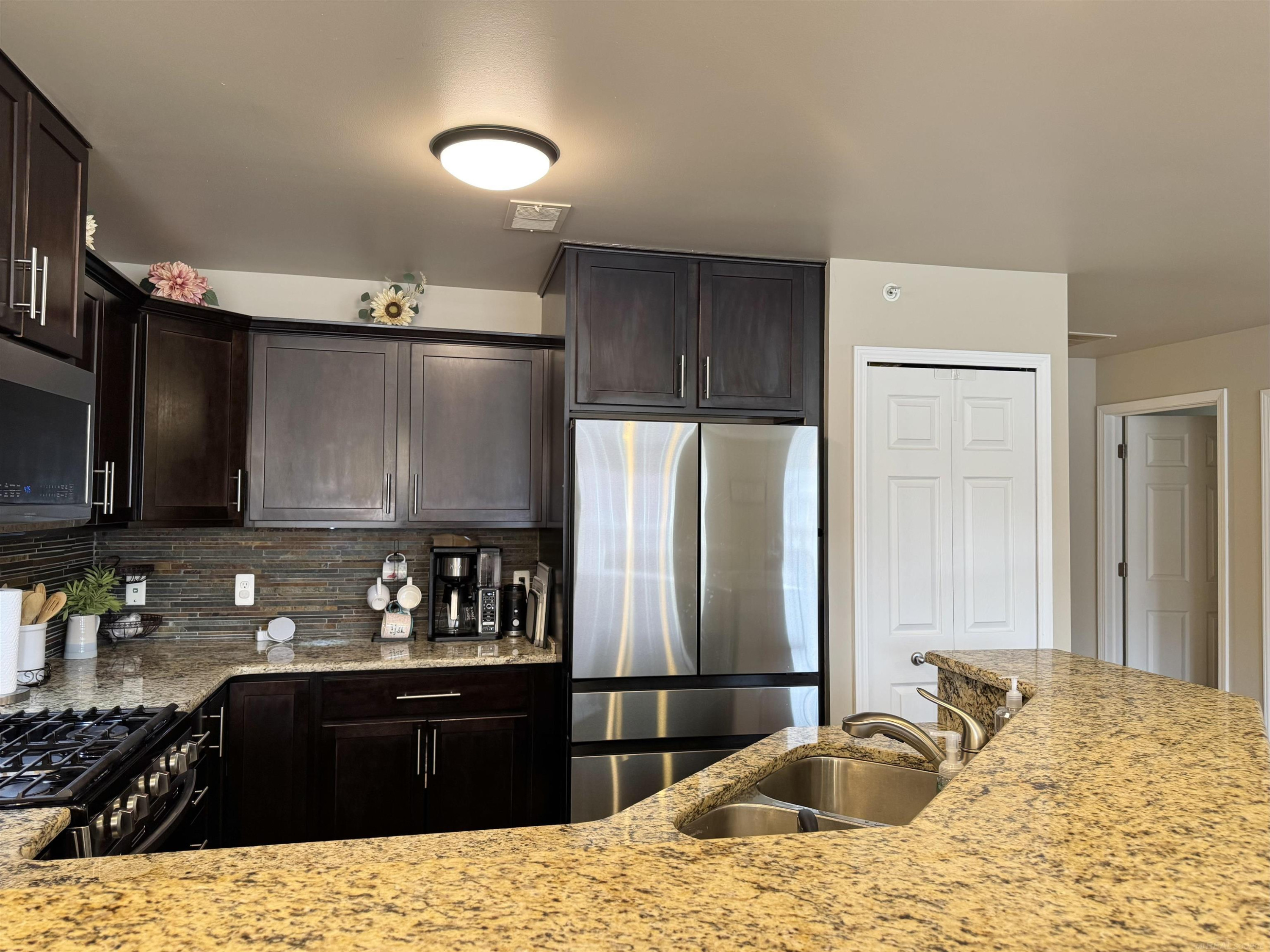 8449 Williamstown Drive, Shelby Twp, MI 48316 — Photo 14