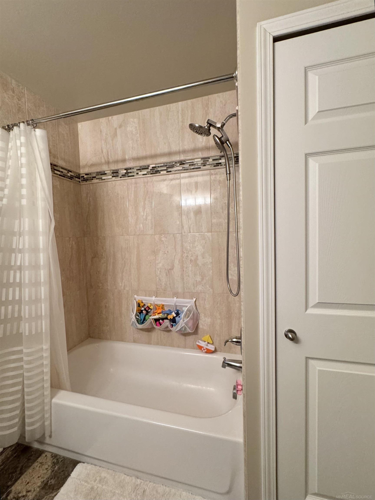 8449 Williamstown Drive, Shelby Twp, MI 48316 — Photo 23