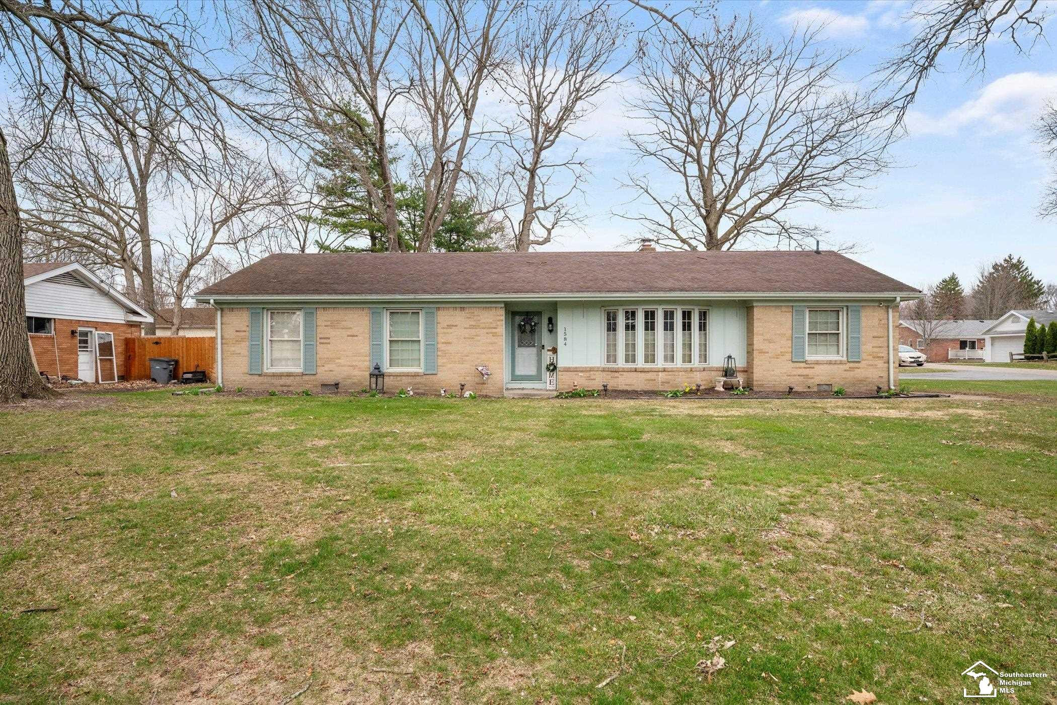 1584 Tennyson Drive, Temperance, MI 48182 — front exterior