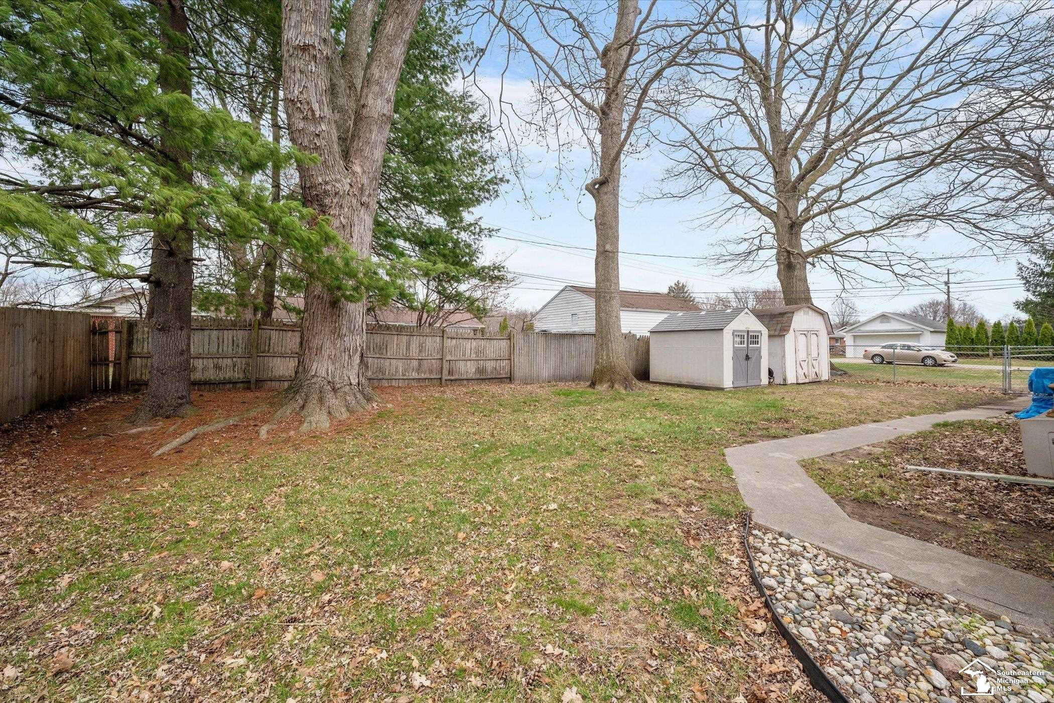 1584 Tennyson Drive, Temperance, MI 48182 — Photo 29