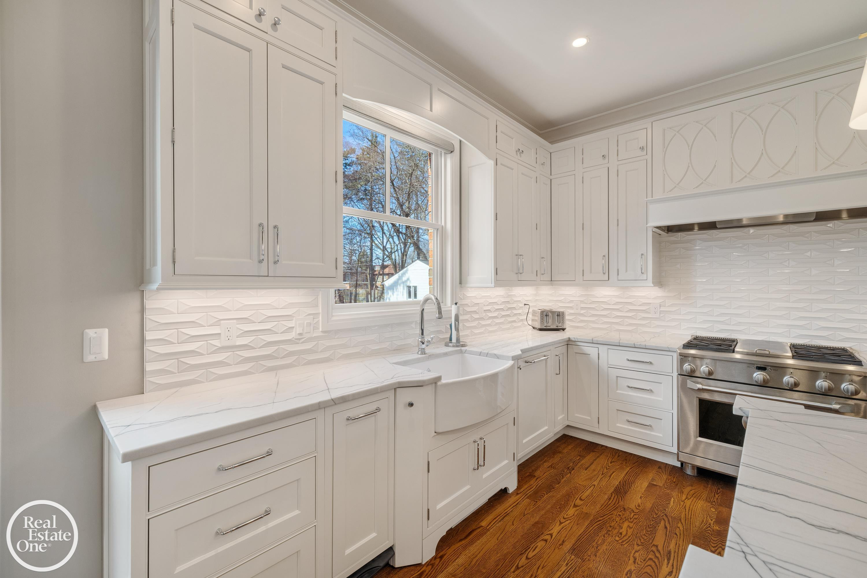 577 Washington Road, Grosse Pointe, MI 48230 — Photo 18