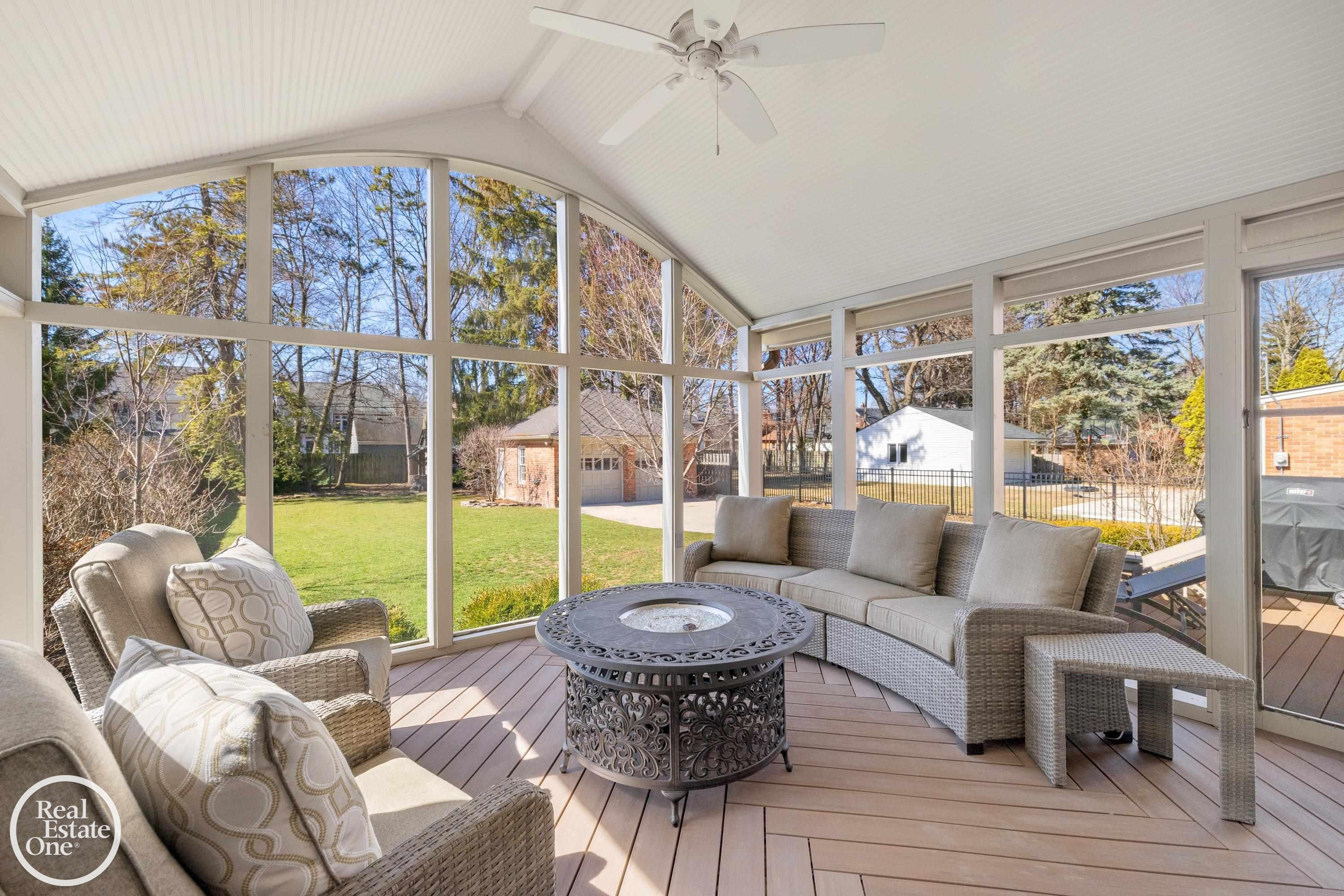 577 Washington Road, Grosse Pointe, MI 48230 — Photo 33
