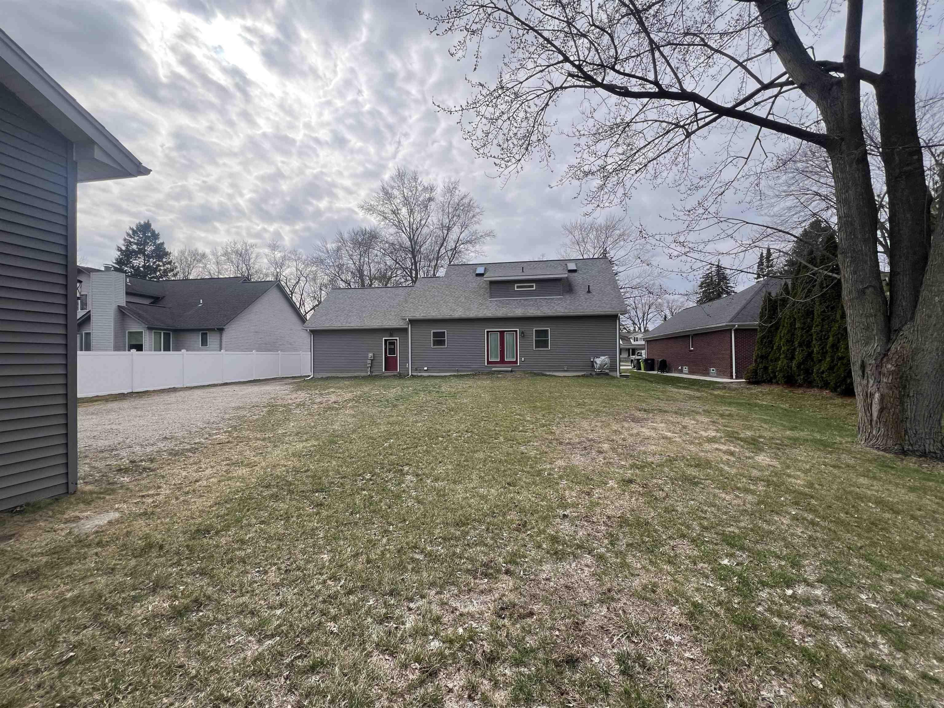 38524 Pineridge Street, MI — Photo 26