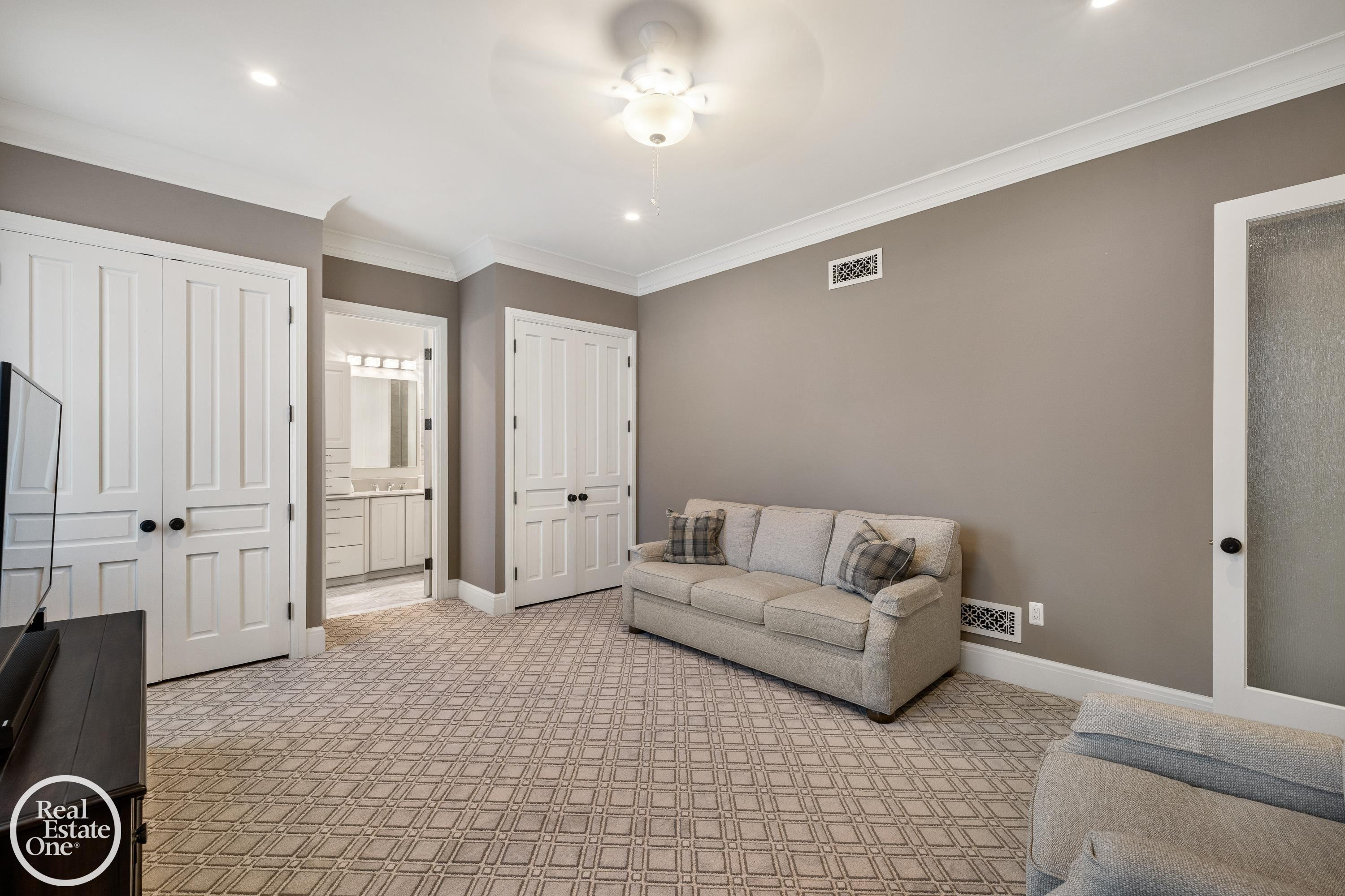 577 Washington Road, Grosse Pointe, MI 48230 — Photo 38