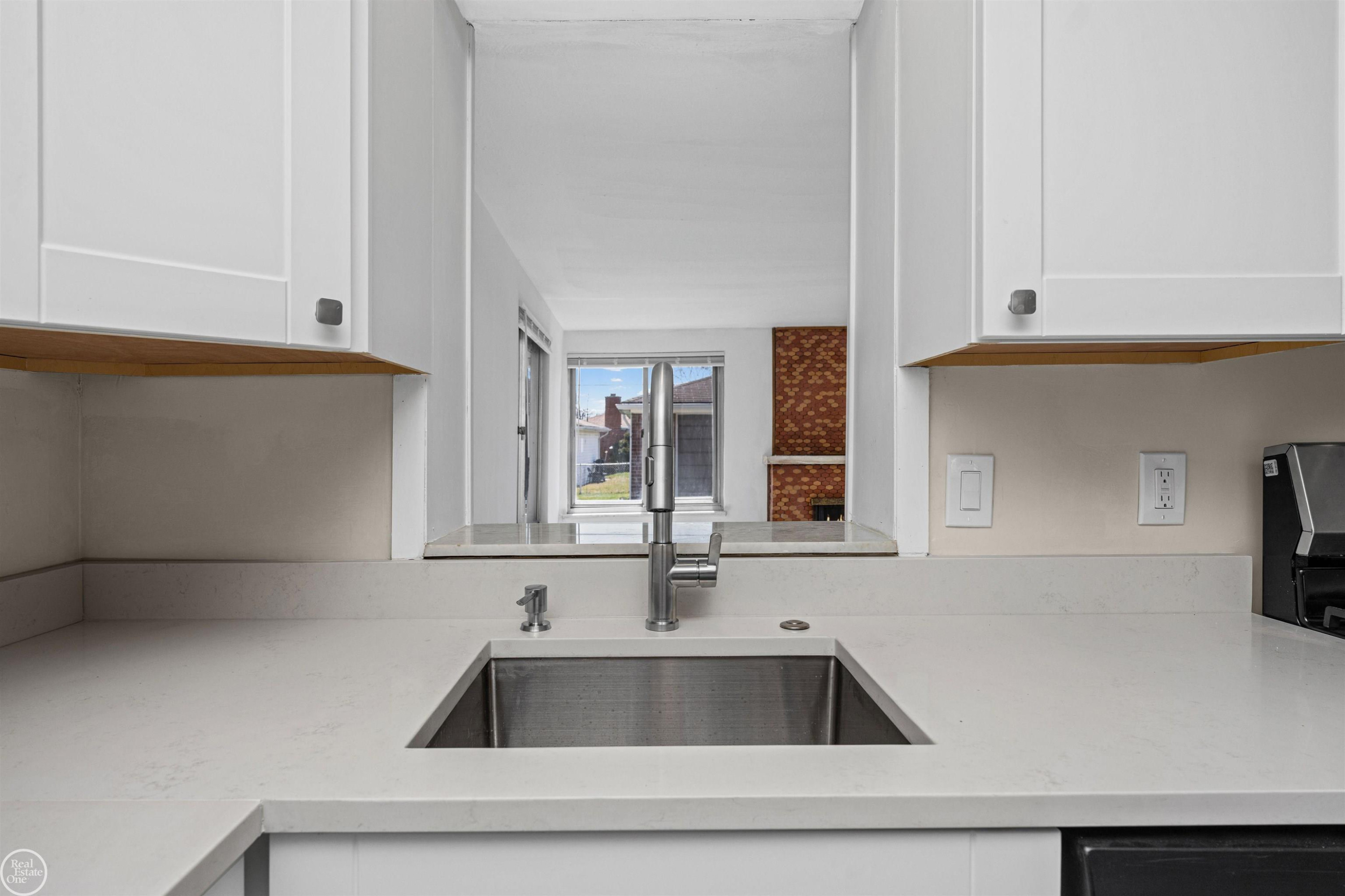 16840 MAY Avenue, Eastpointe, MI 48021 — Photo 13