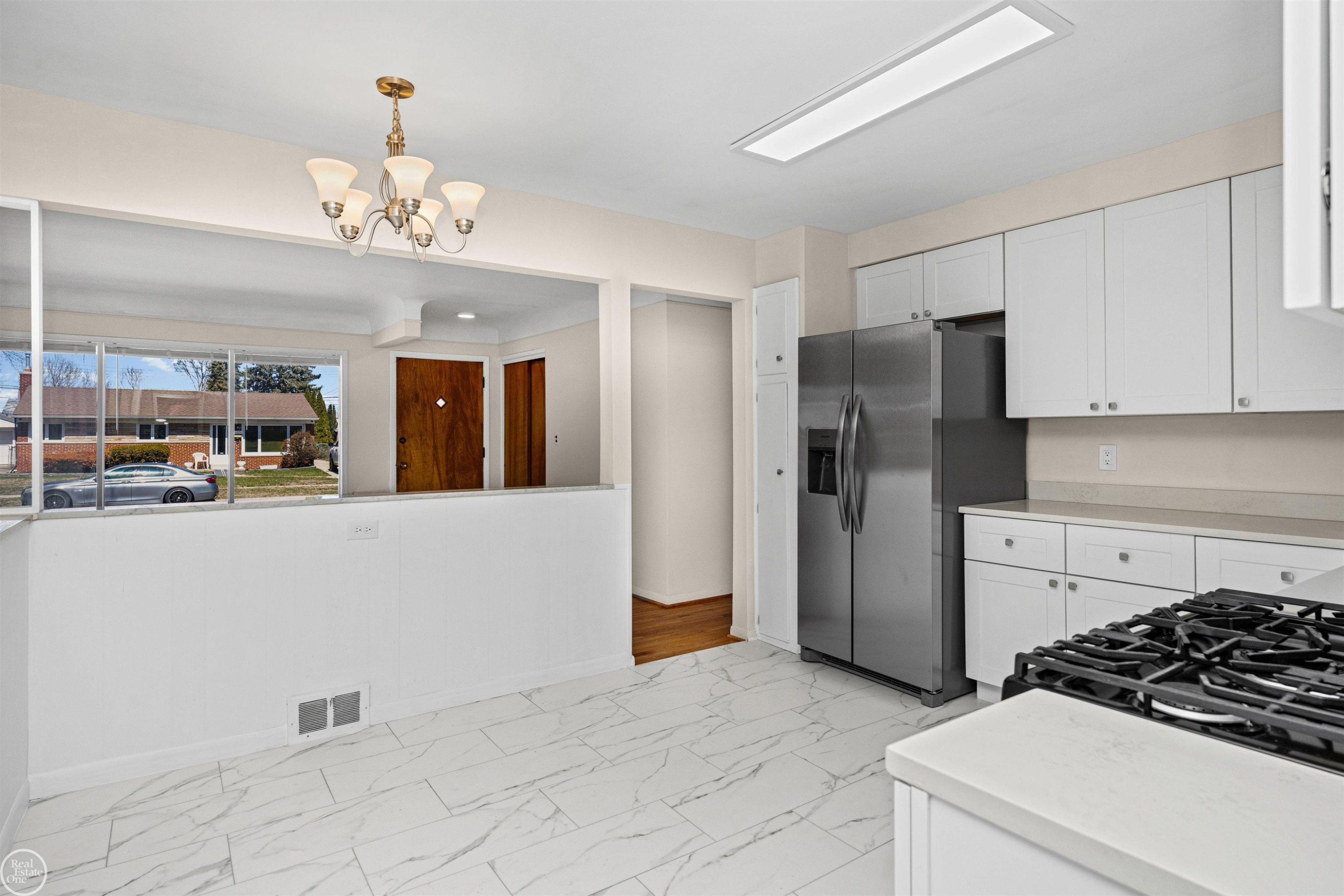 16840 MAY Avenue, Eastpointe, MI 48021 — Photo 14